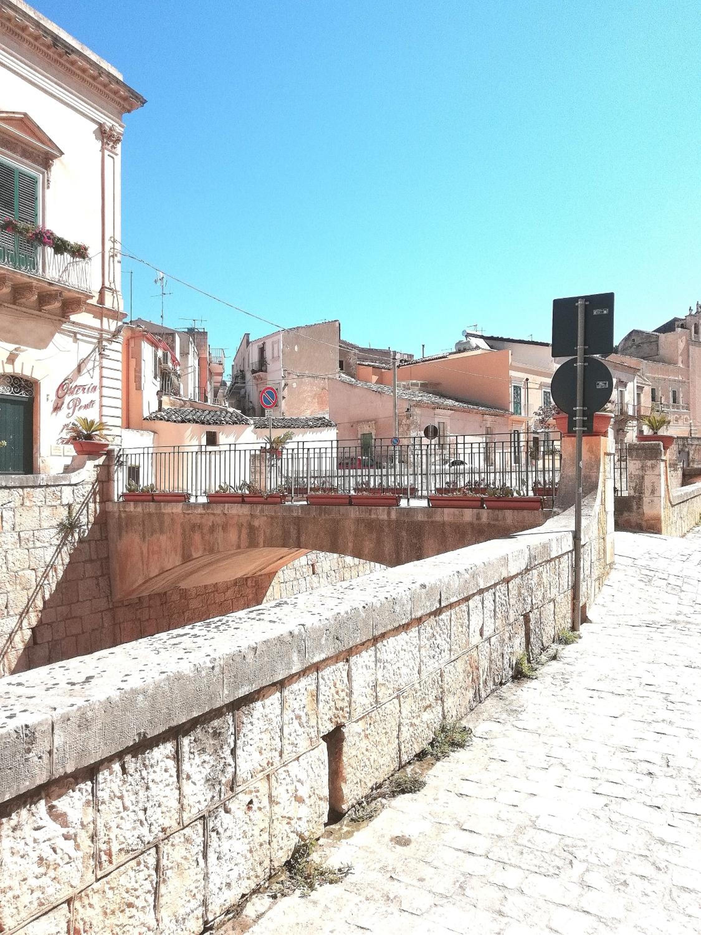 Adeste 41 en Scicli