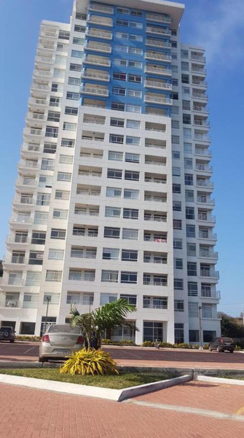 Hotel Ocean Club Playas - Image 1