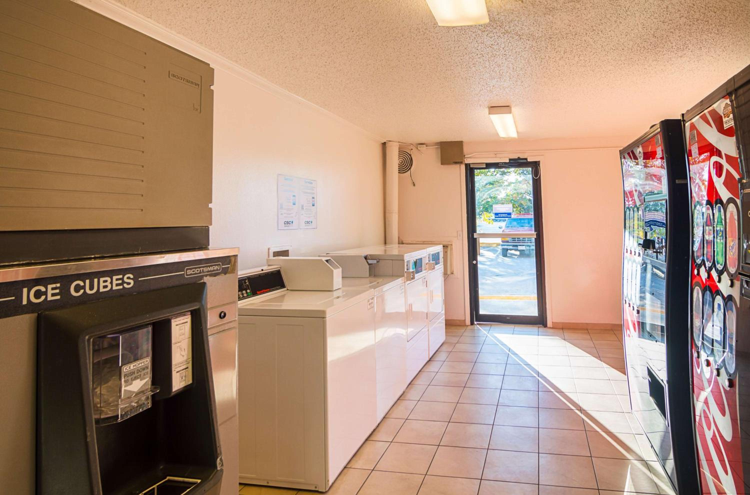 Lawton Vacations - Motel 6-Lawton, OK - Property Image 9