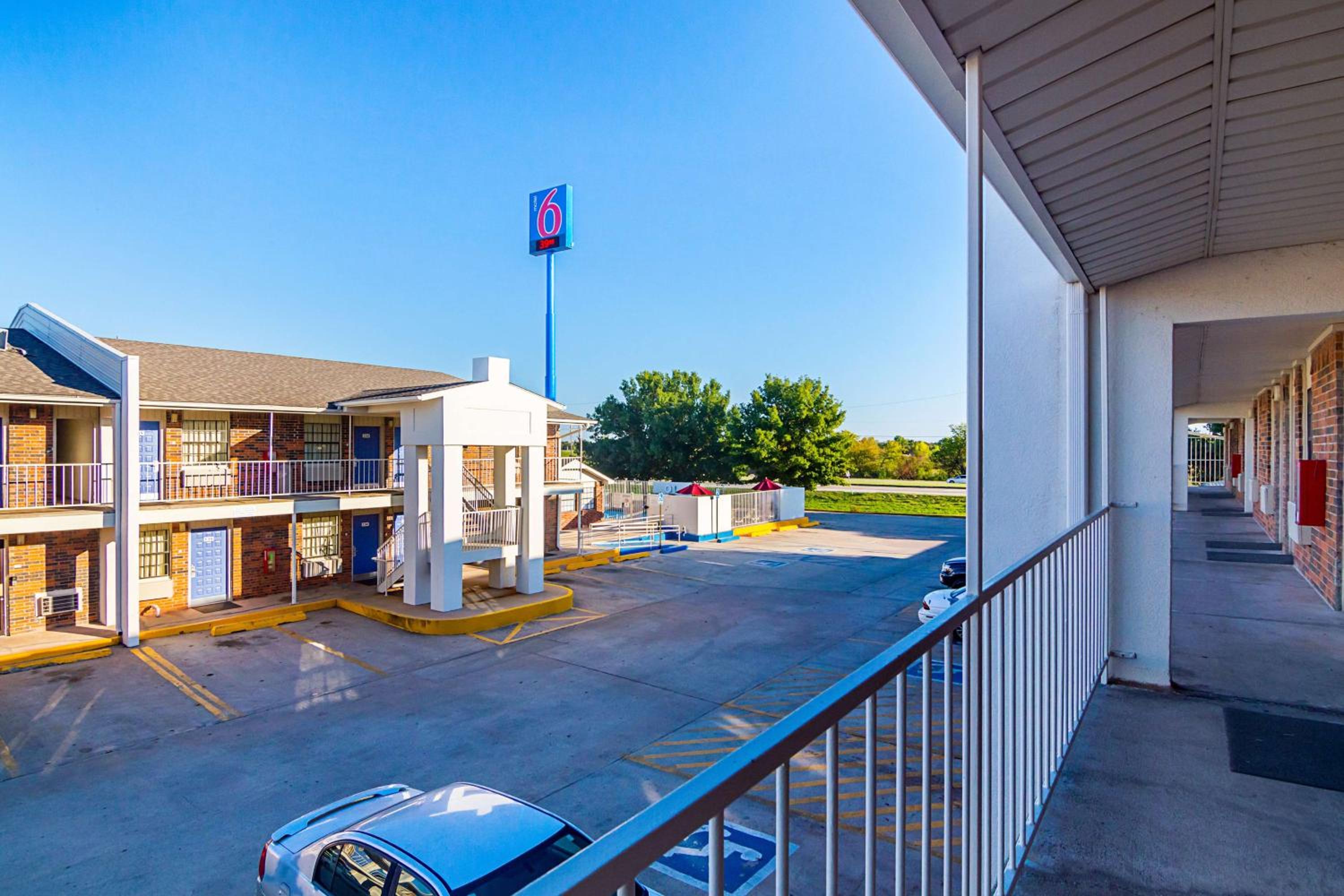 Lawton Vacations - Motel 6-Lawton, OK - Property Image 3