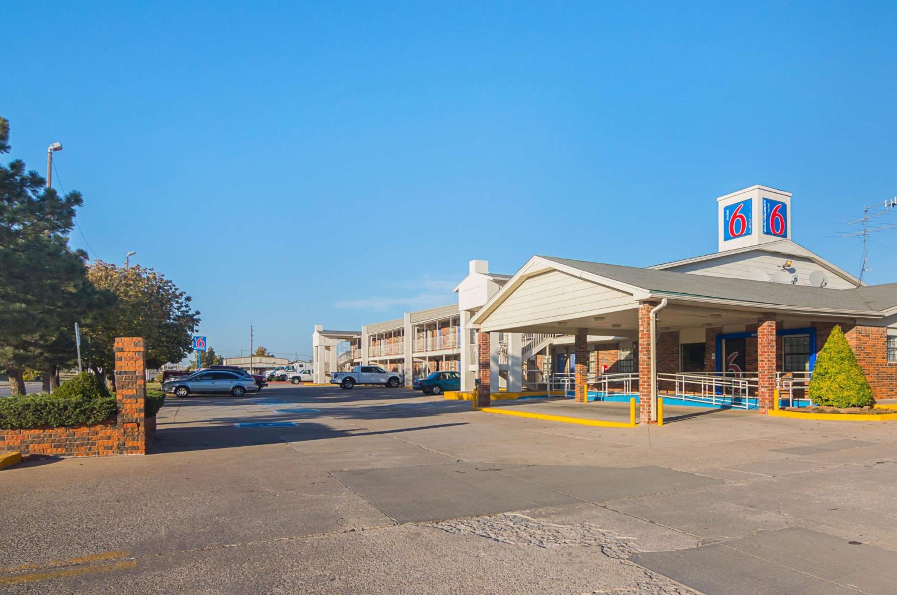 Lawton Vacations - Motel 6-Lawton, OK - Property Image 10