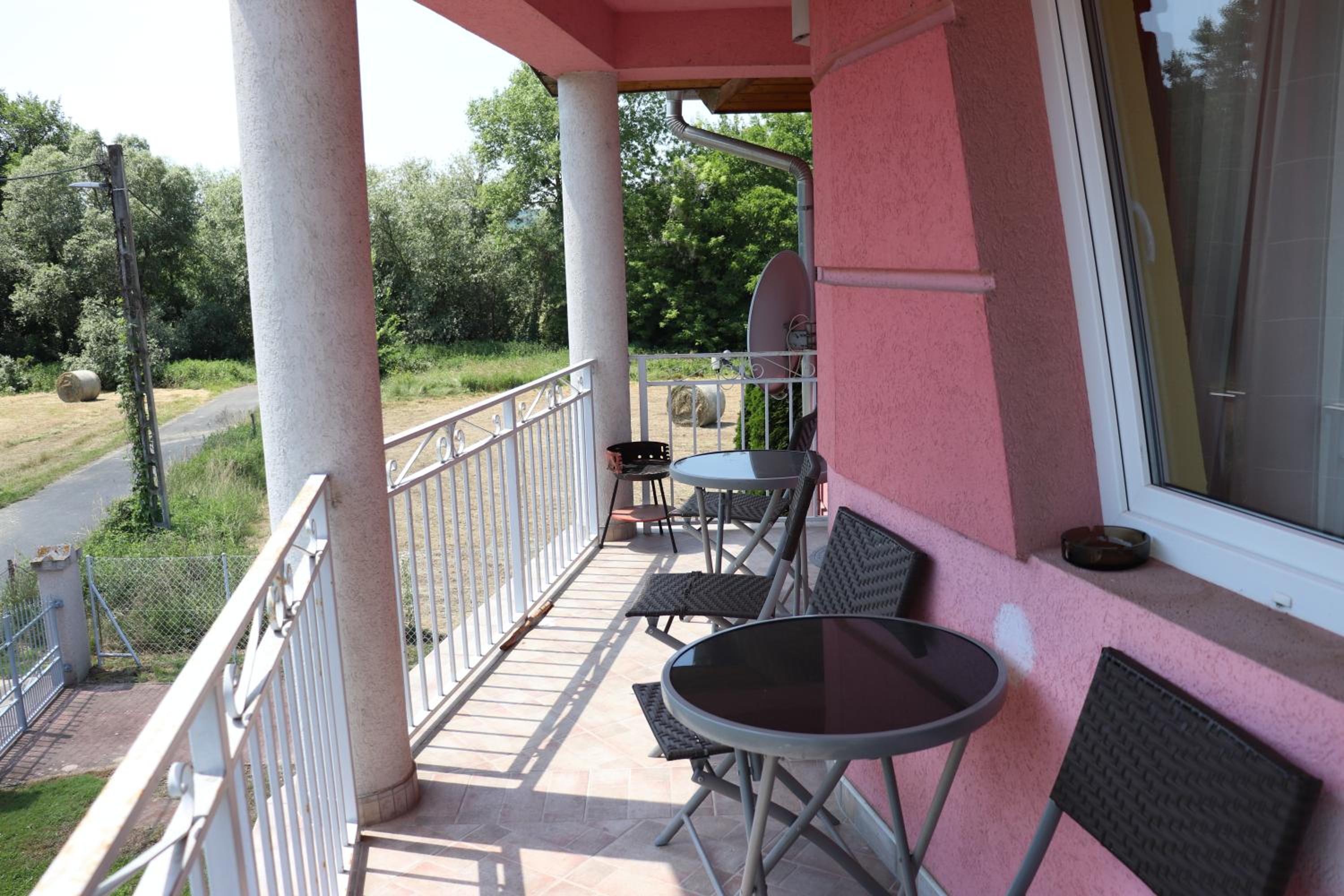 Liget Apartmanház view 5