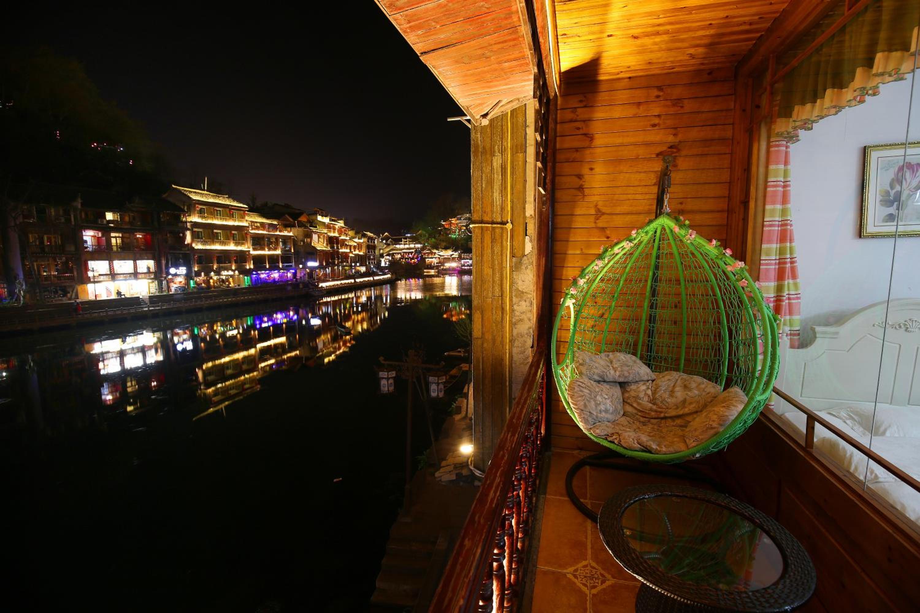 Phoenix Fuyuan Villa Riverside Hotel