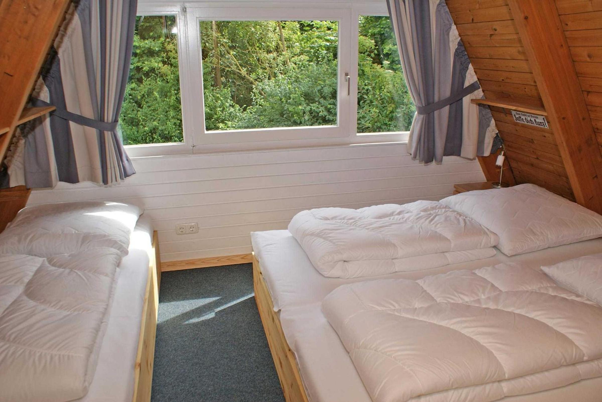 Zeltdachhaus mit moderner Ausstattung