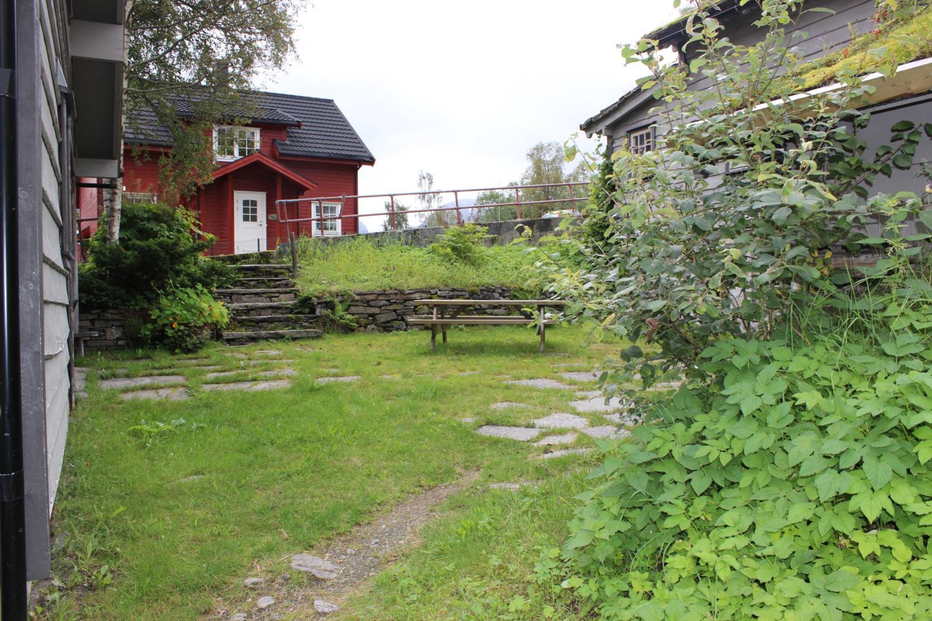 Photo 10
