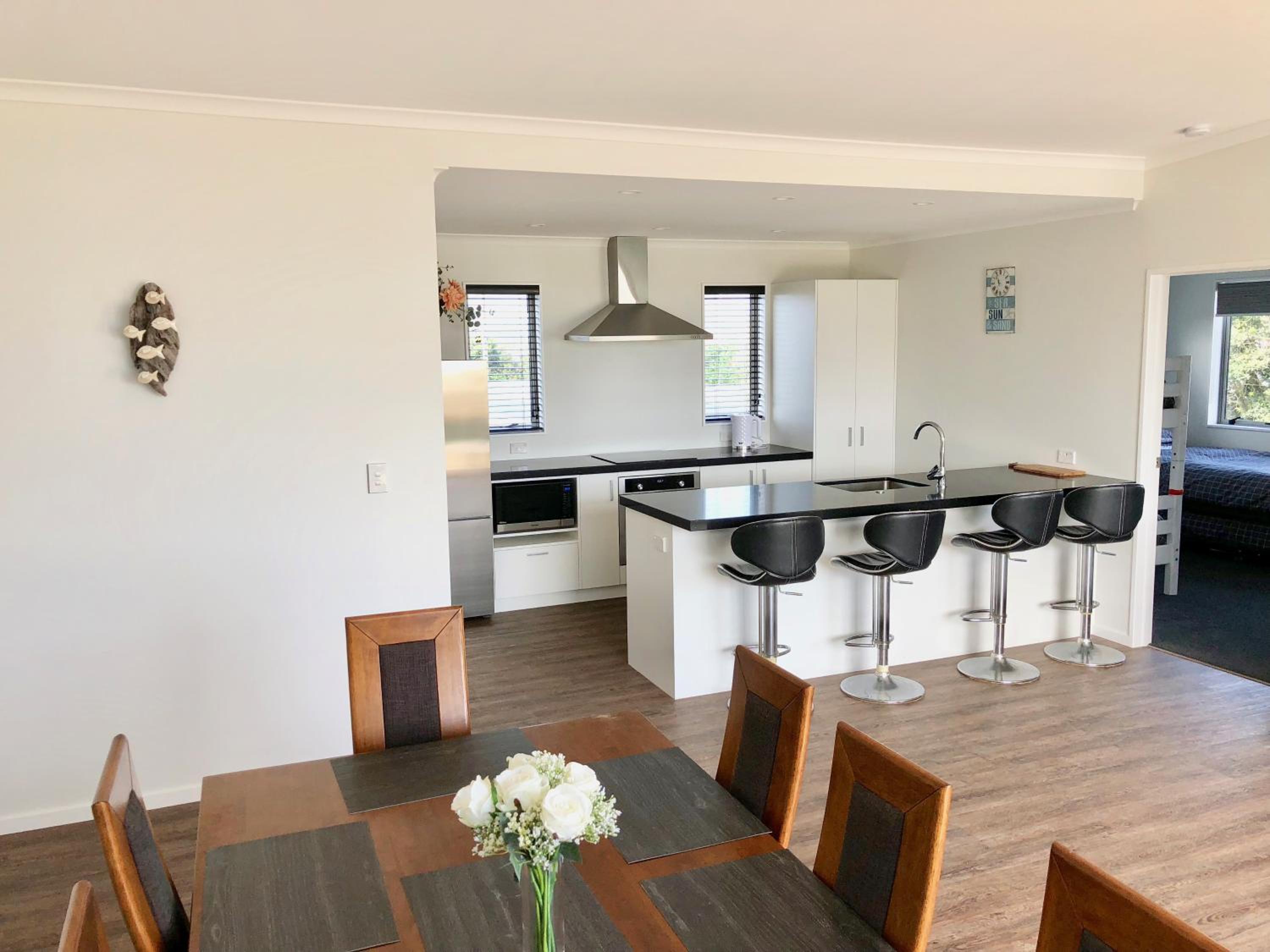 Otaki Beachfront Getaway view 4