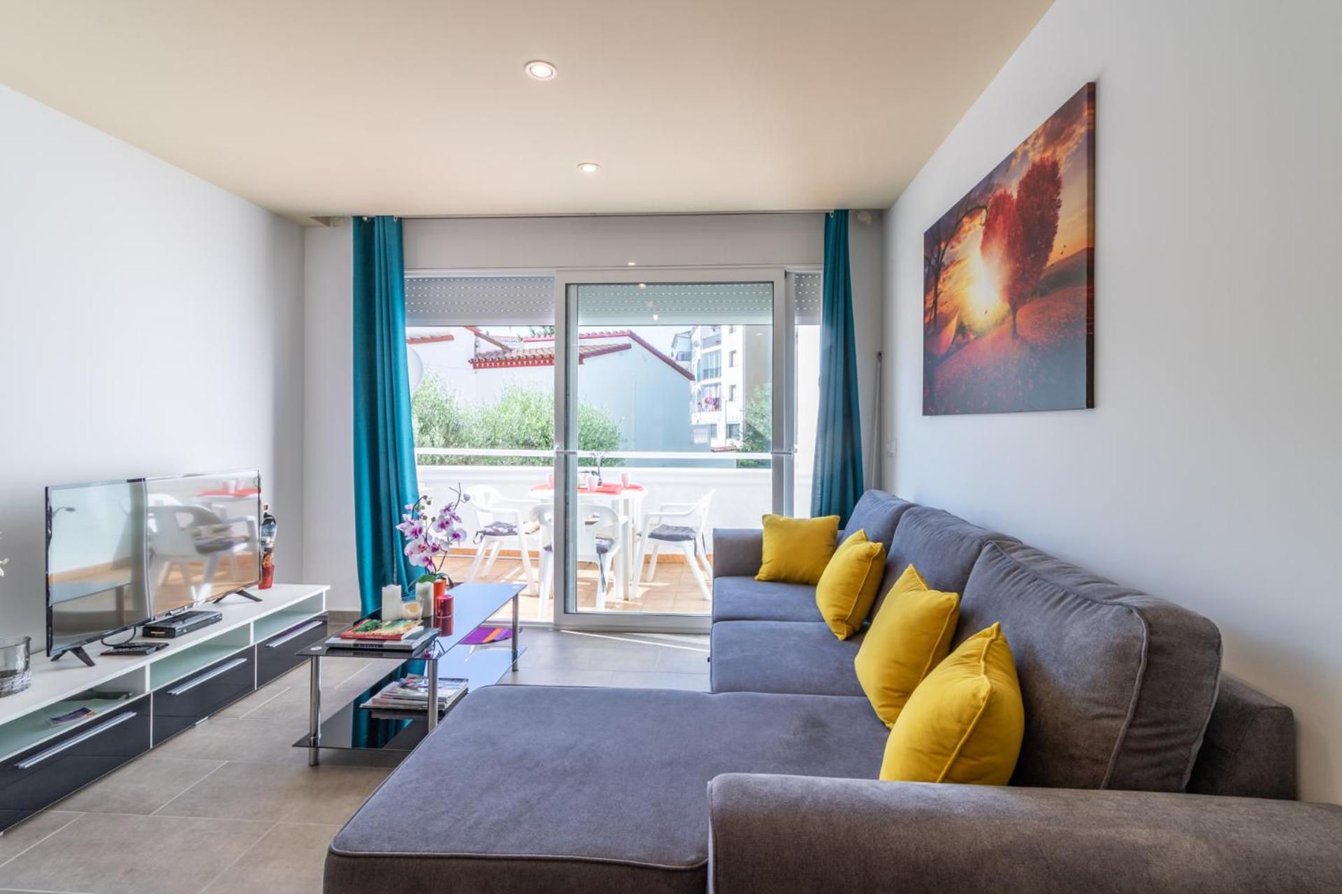 Goldhome - Valira view 3