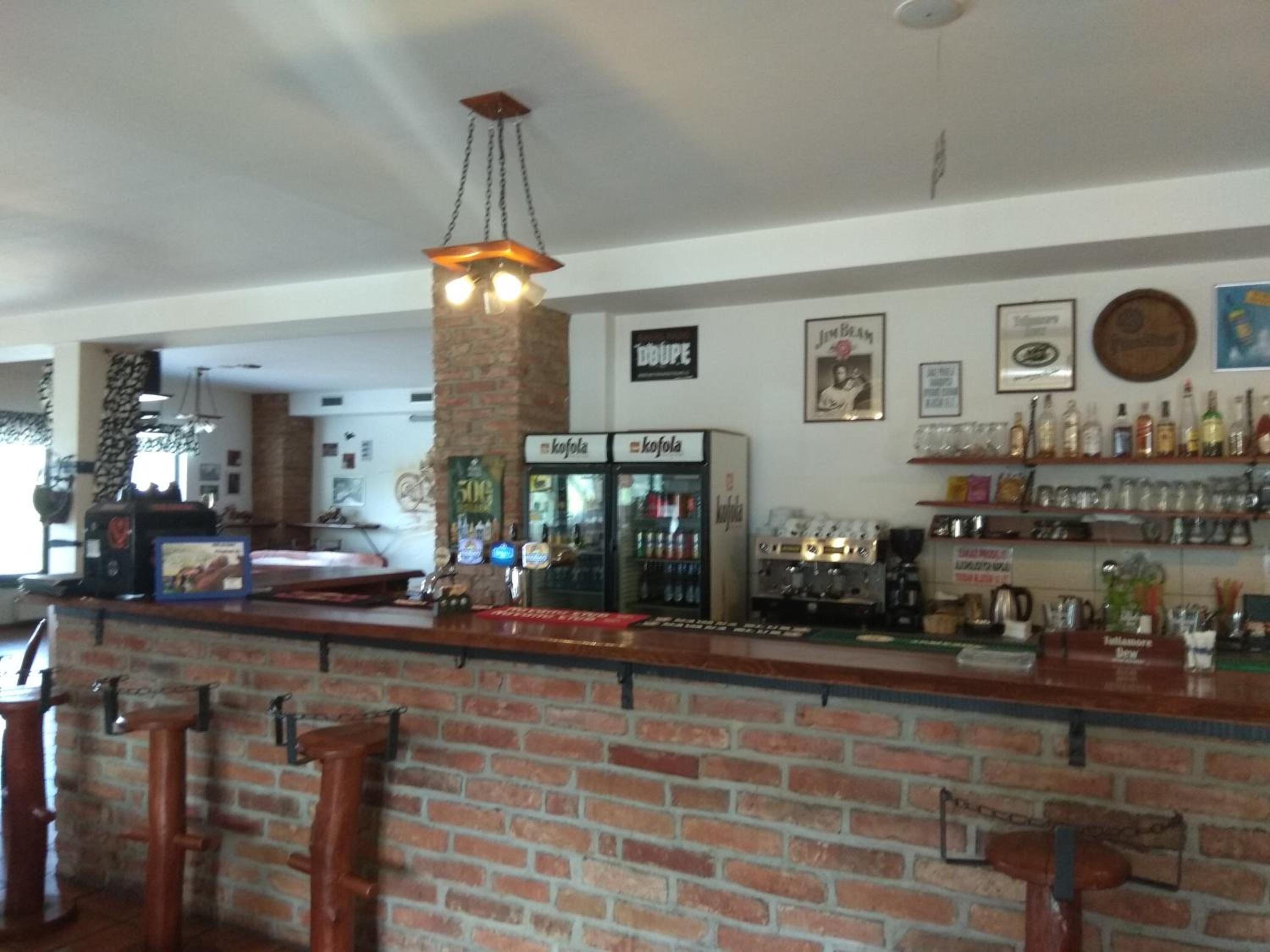 Penzion a Motobar Bravantice