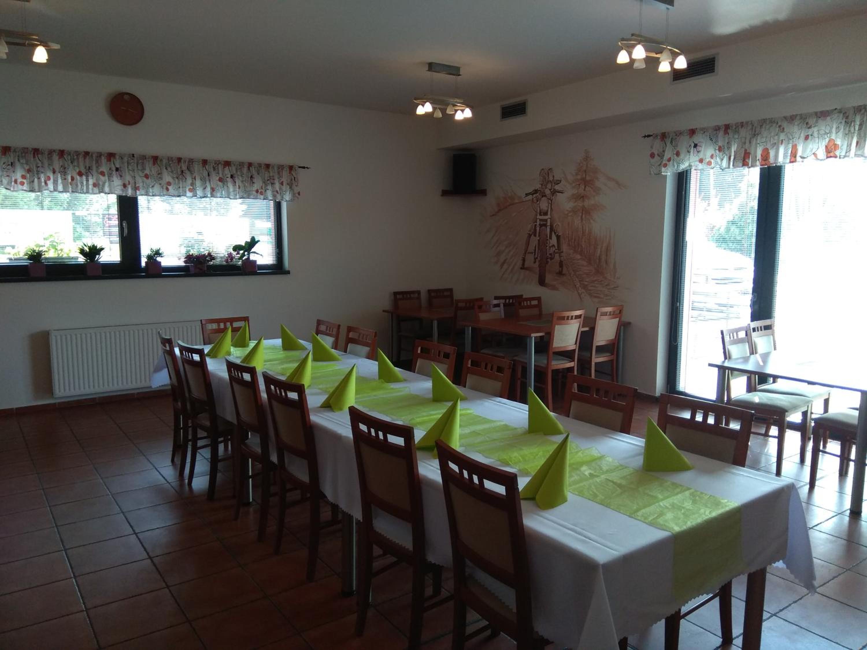 Penzion a Motobar Bravantice