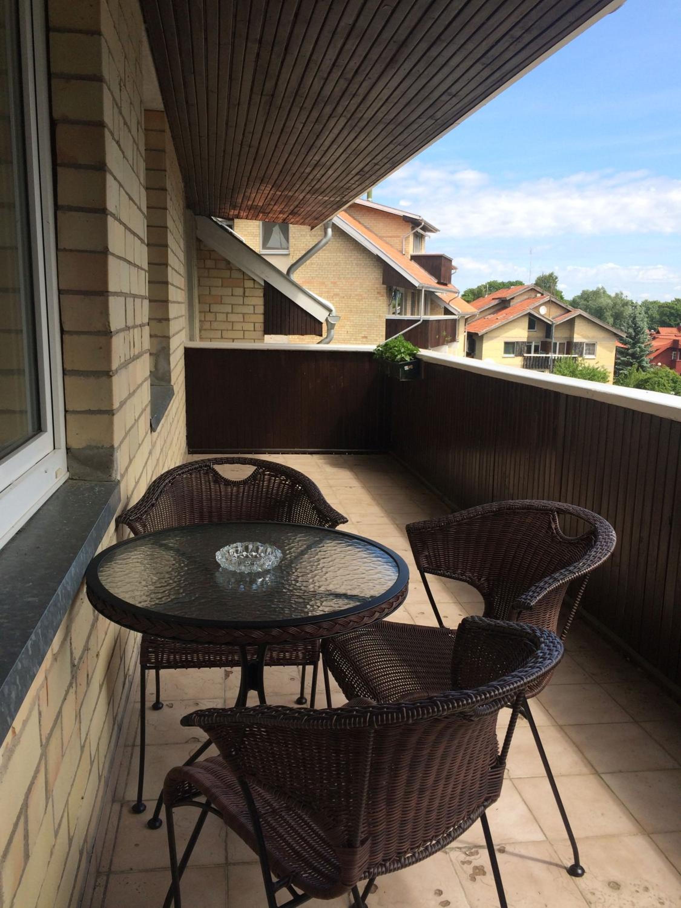 balcony
