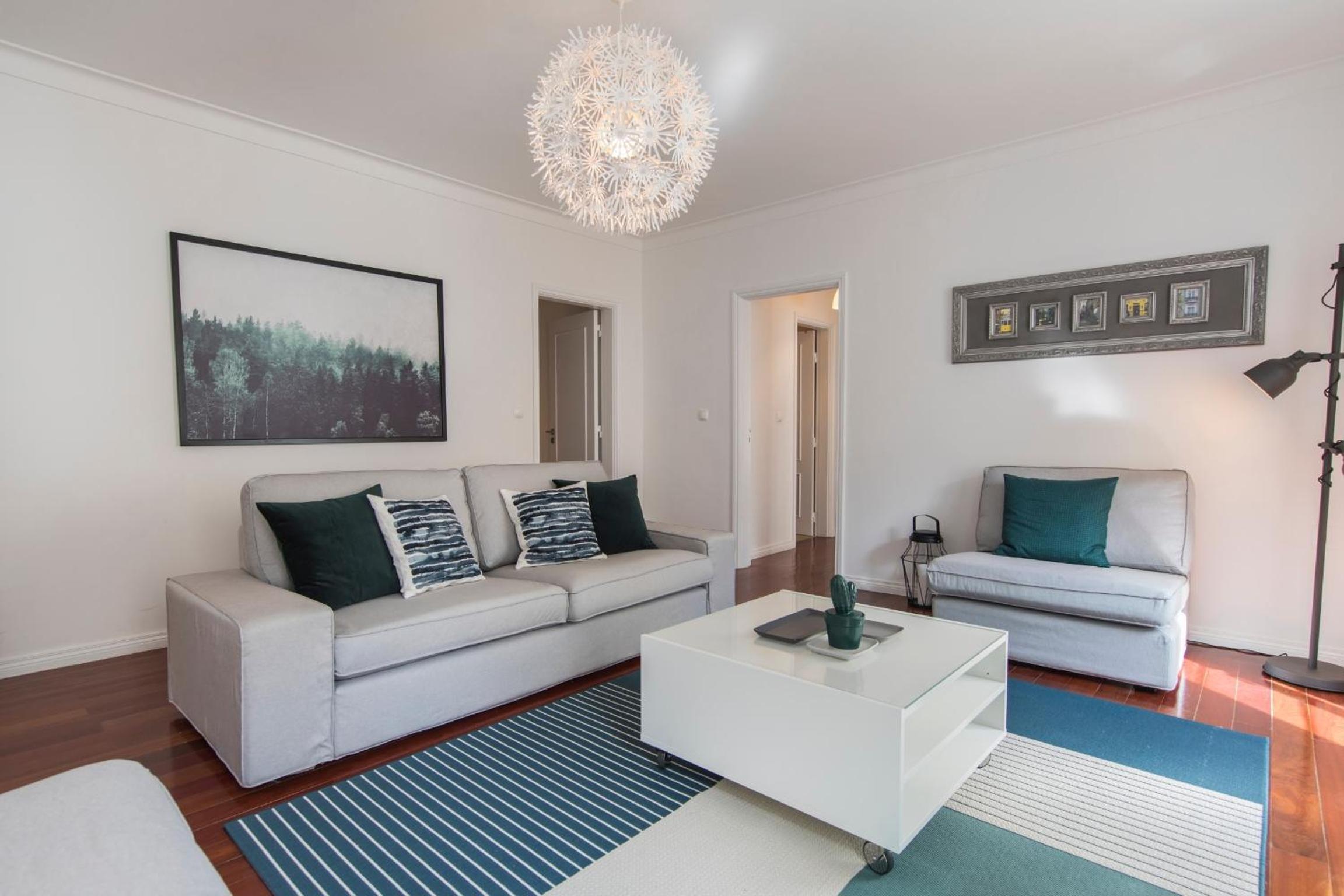 Bica Patio 3BDR Duplex by LovelyStay view 5