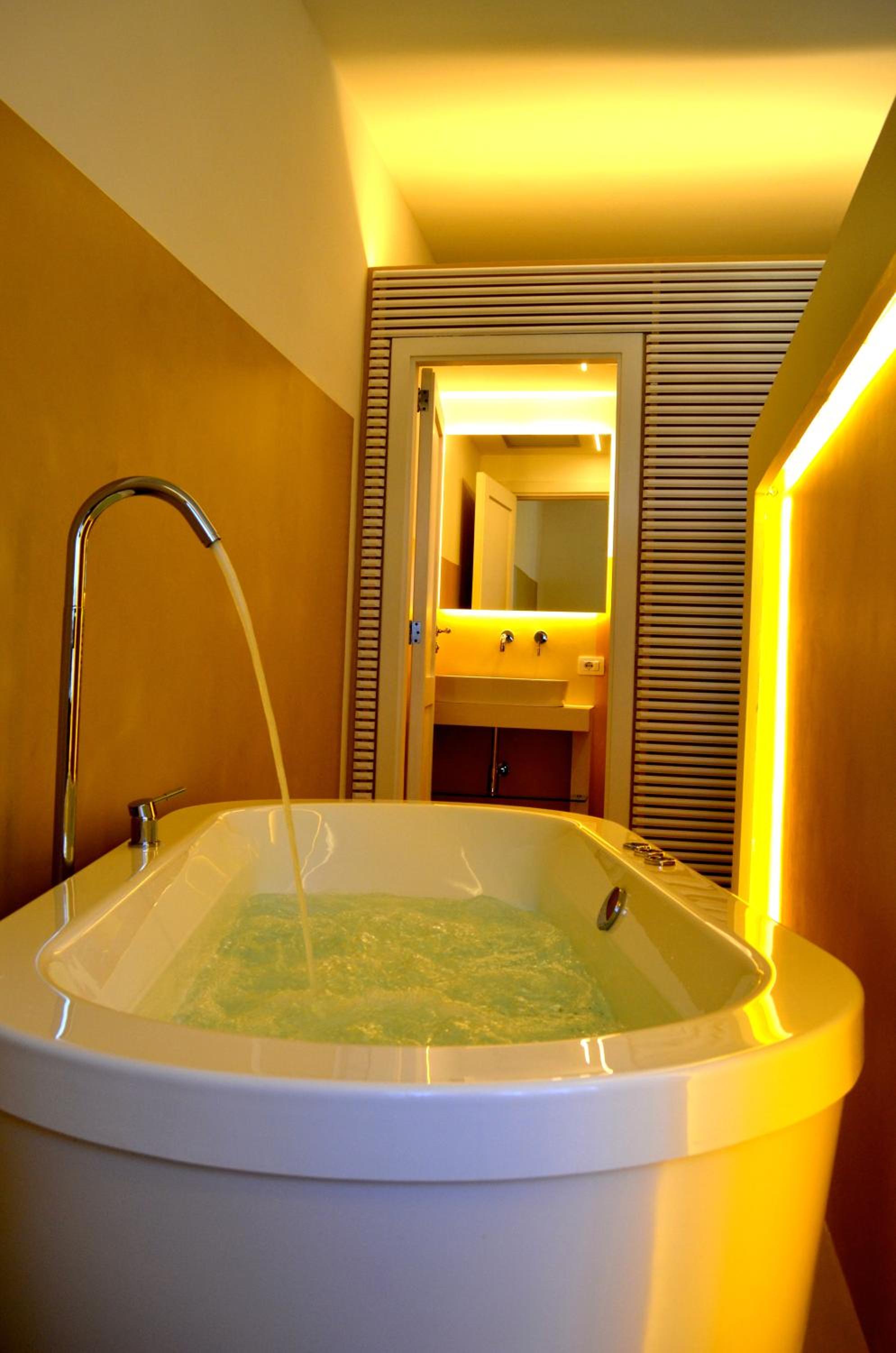 Luiselle Charming Accommodation Sorrento City Center