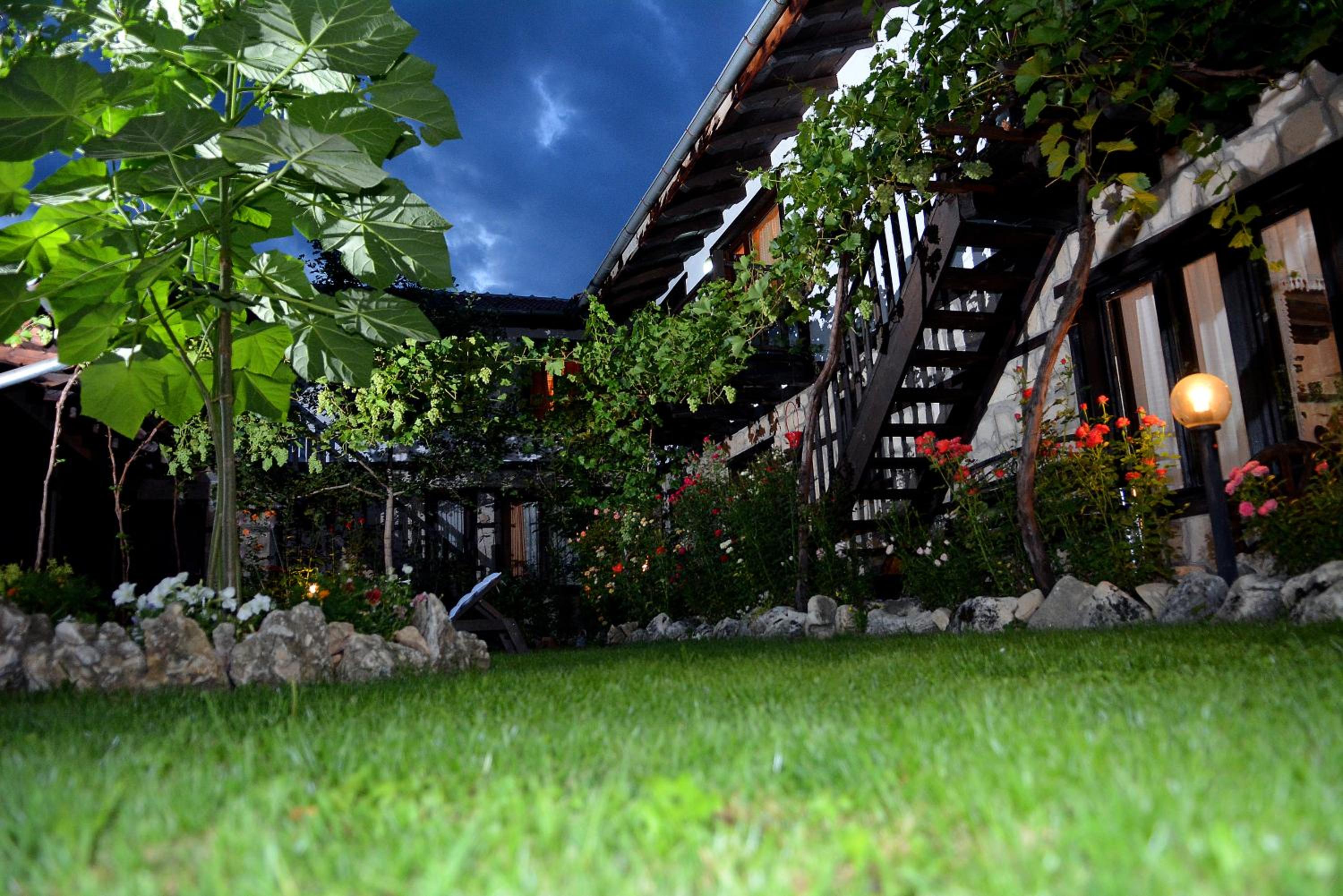 Bansko Vacations - Trenchova Guest House - Property Image 32