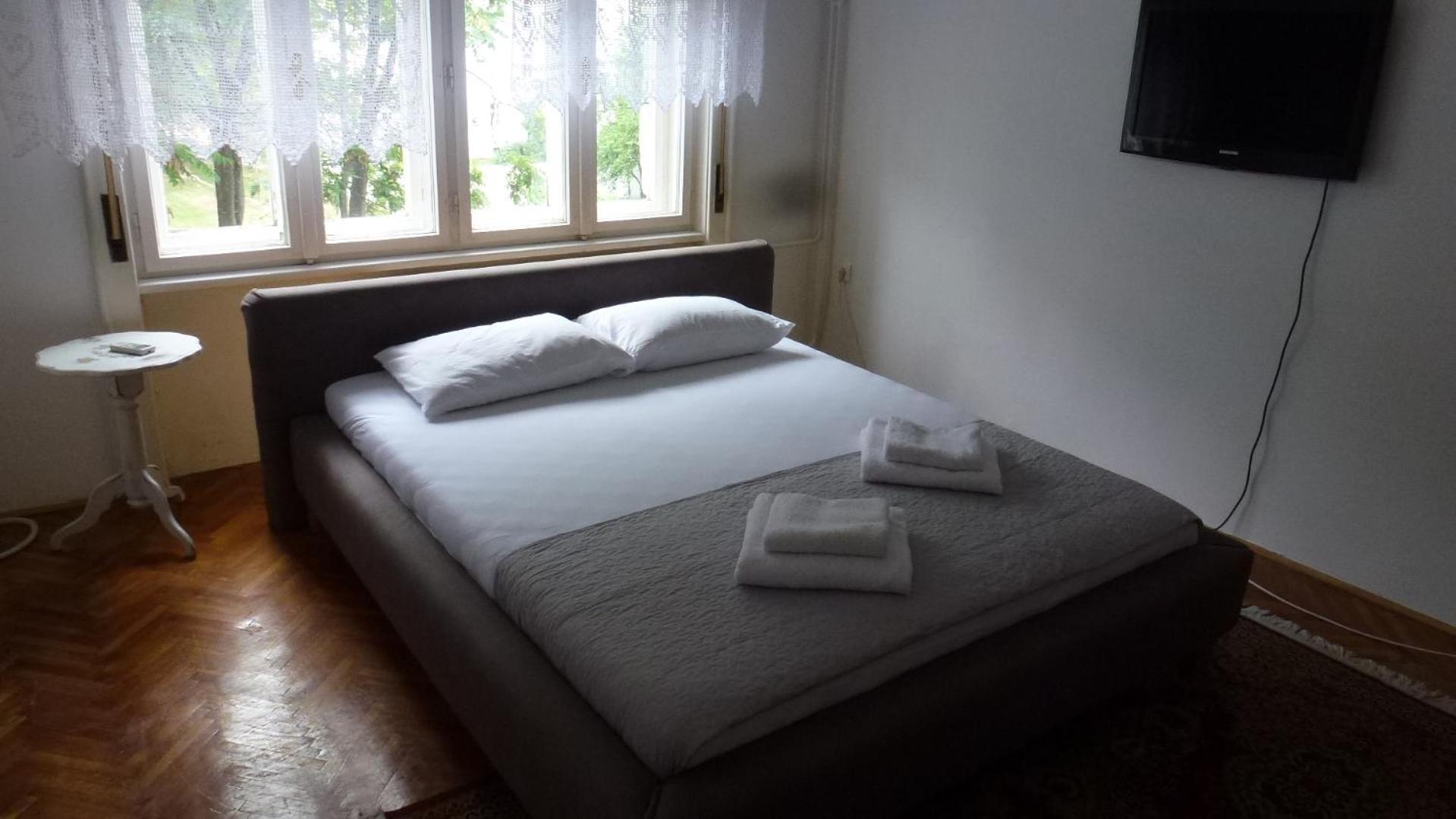 Photo 33