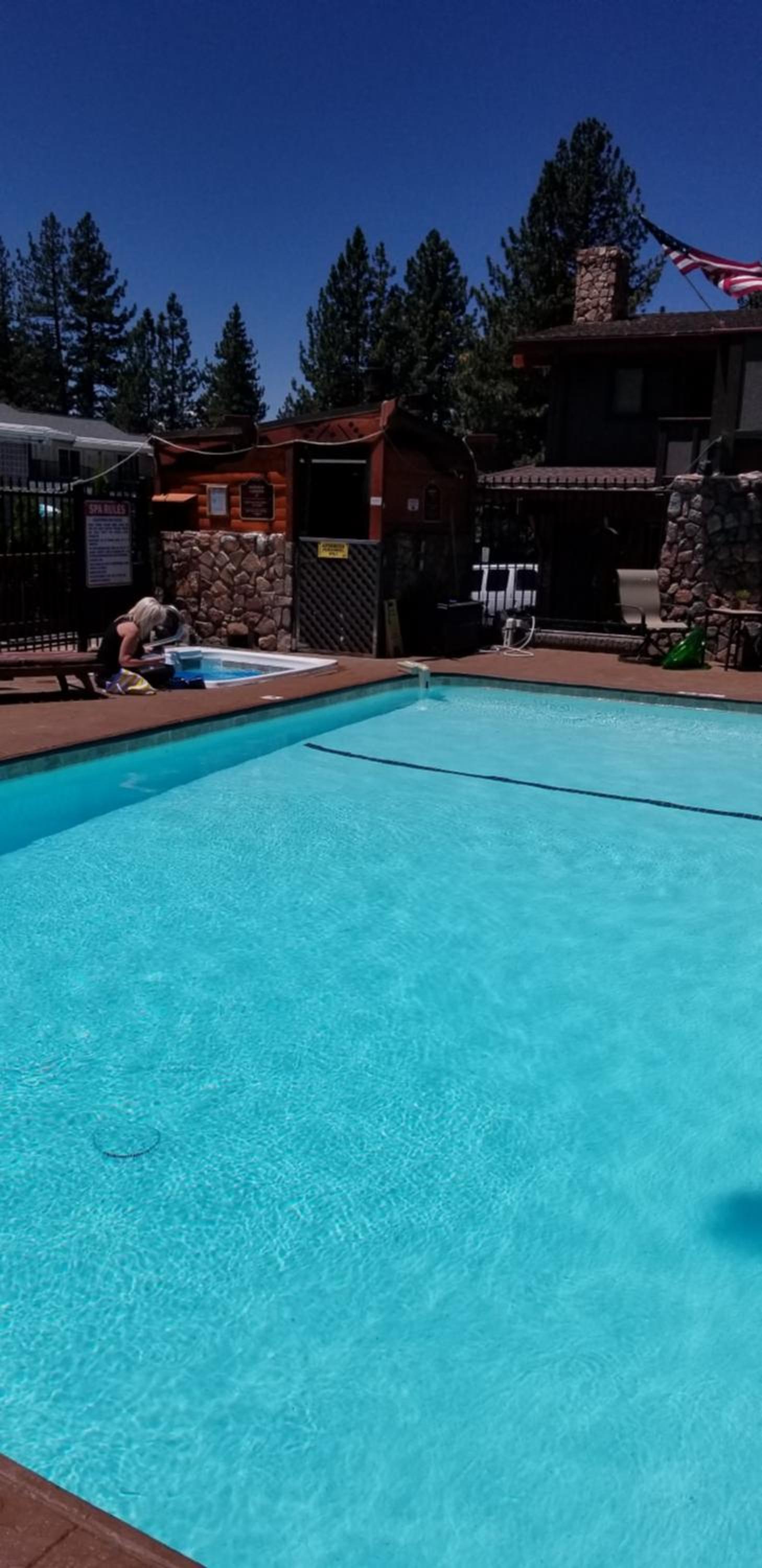 Gondola Lodge with 5-dollar Beach Voucher