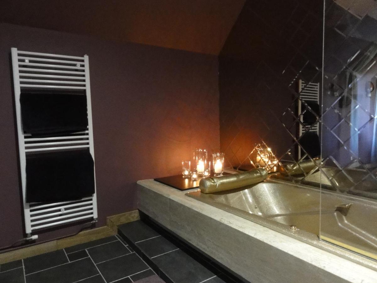 Le Manoir des Tuileries view 4