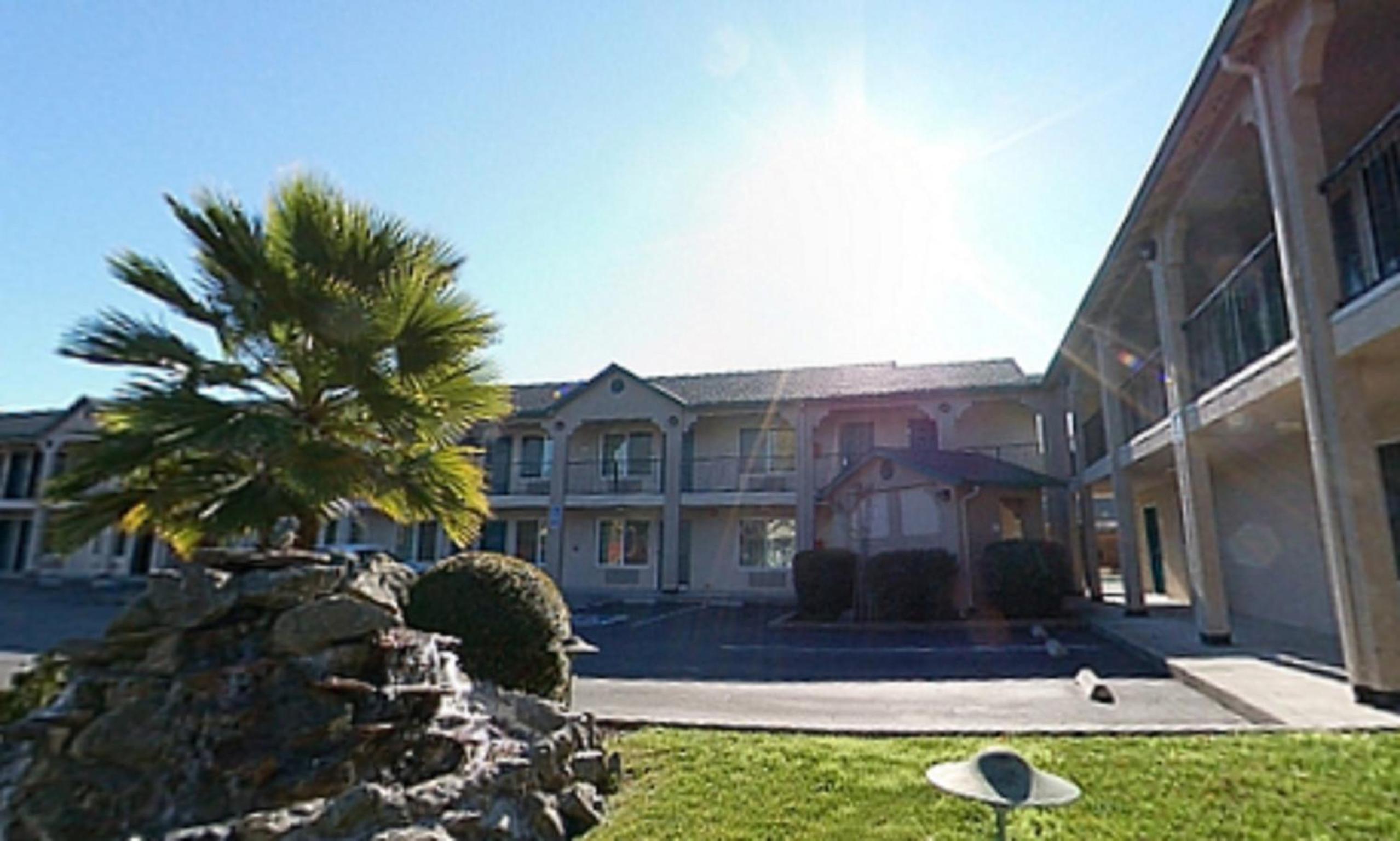Cloverdale Wine Country Inn & Suites view 4