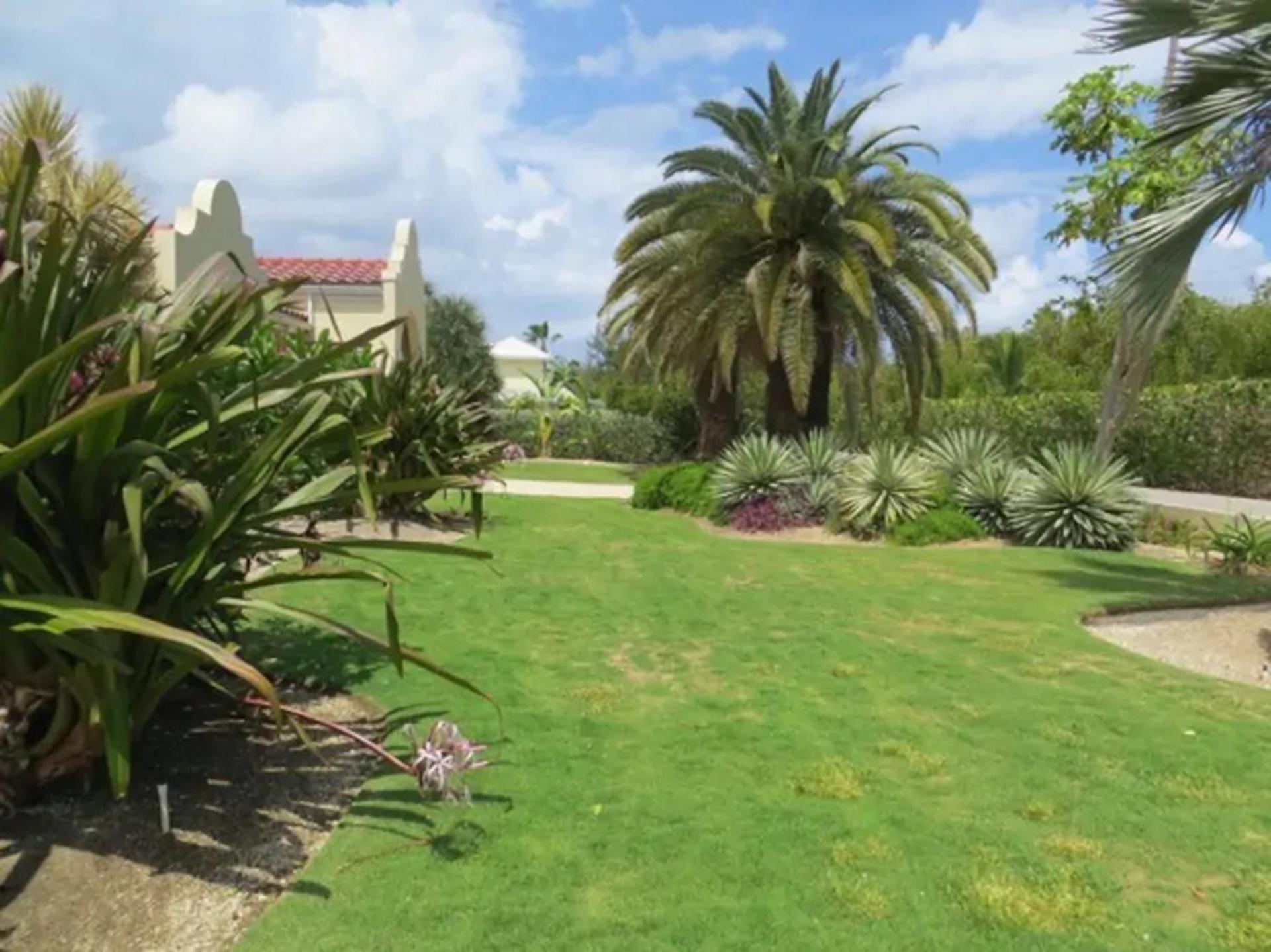 Lime Tree Villa - Canal Front view 4