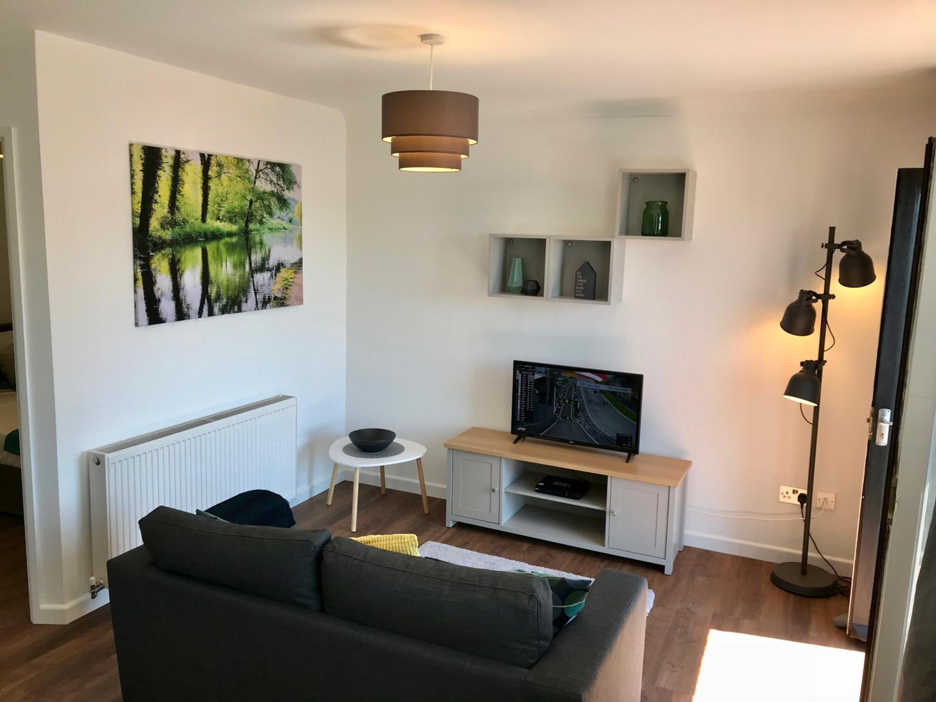 Stroud Vacations - Upper Highview - Self Catering Apartment, fpventures Stroud - Property Image 20