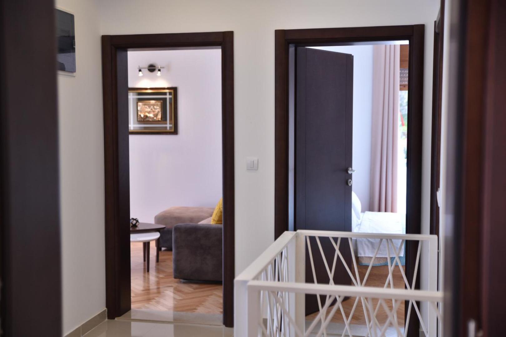 Photo 74