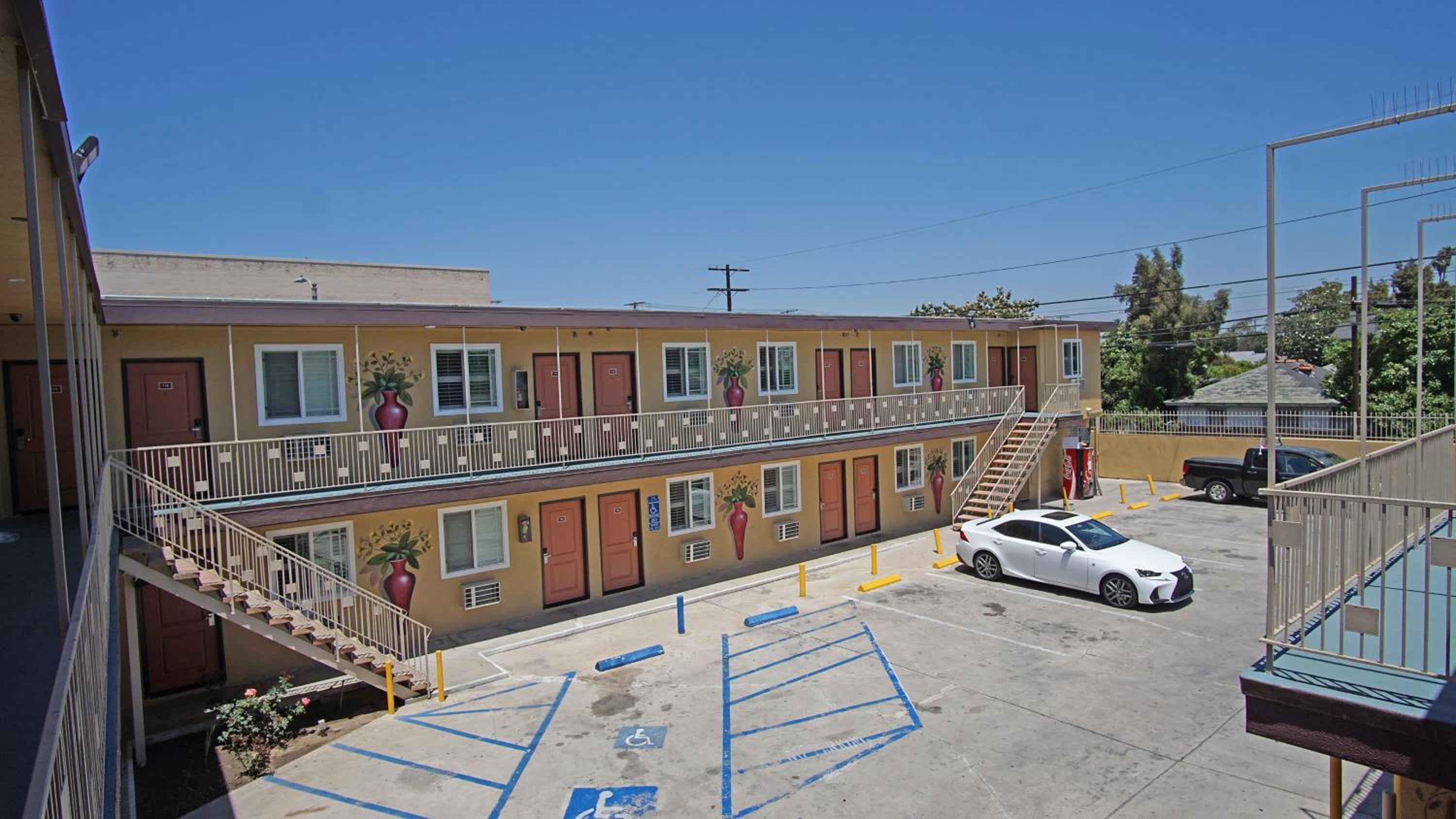 Rosa Bell Motel - Los Angeles