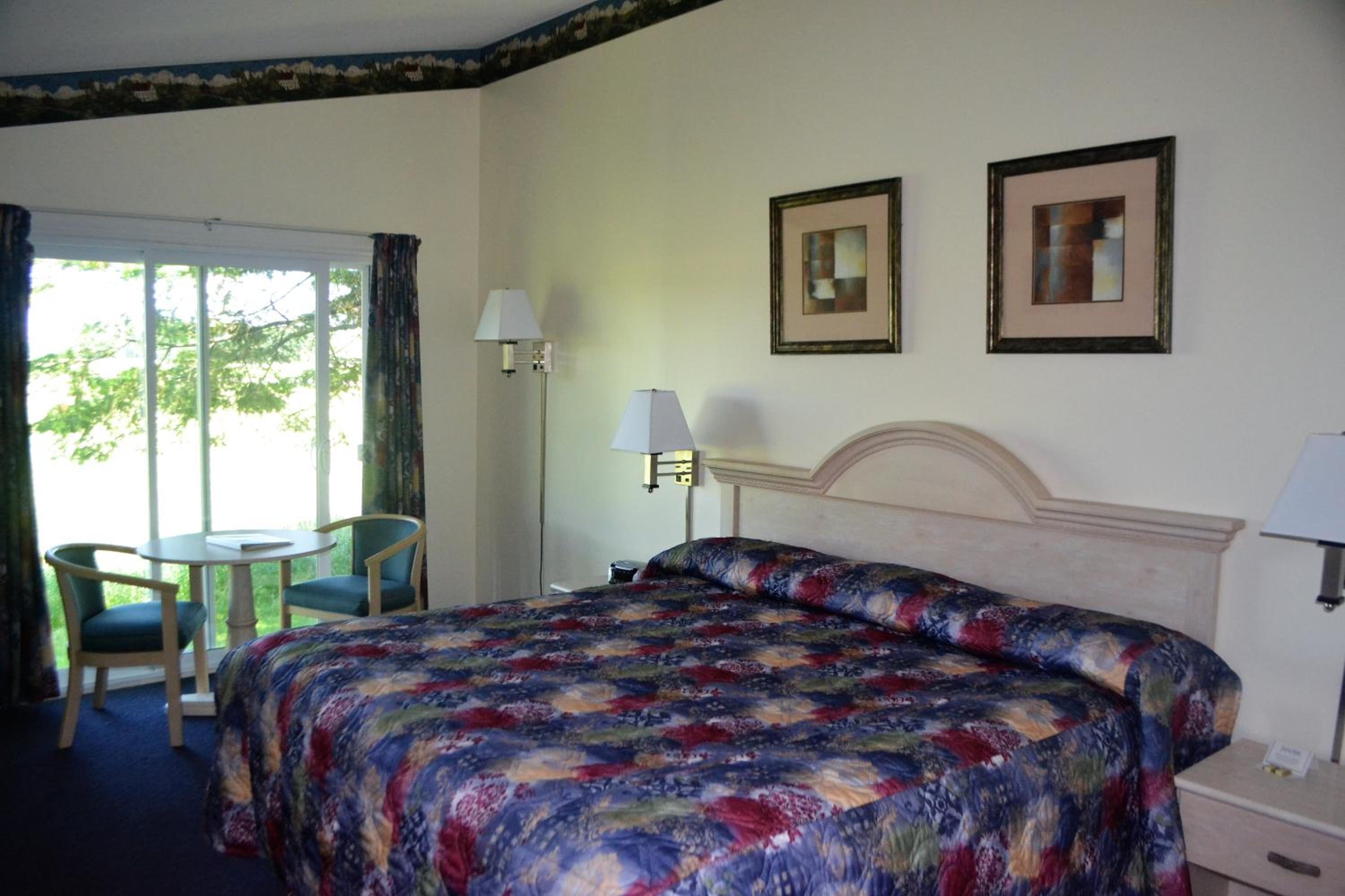 Stratford Suburban Motel