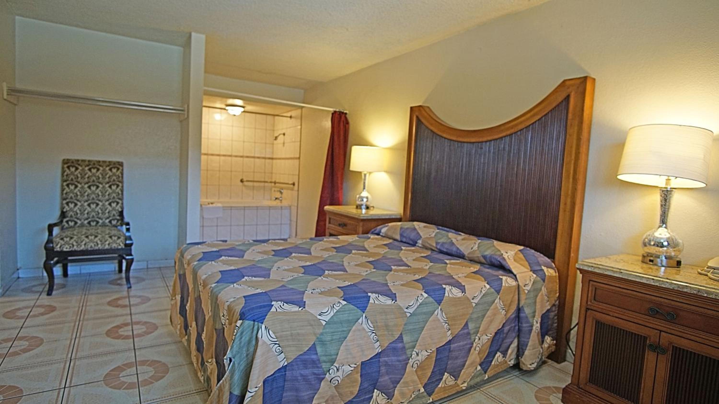 Los Angeles Inn & Suites - LAX