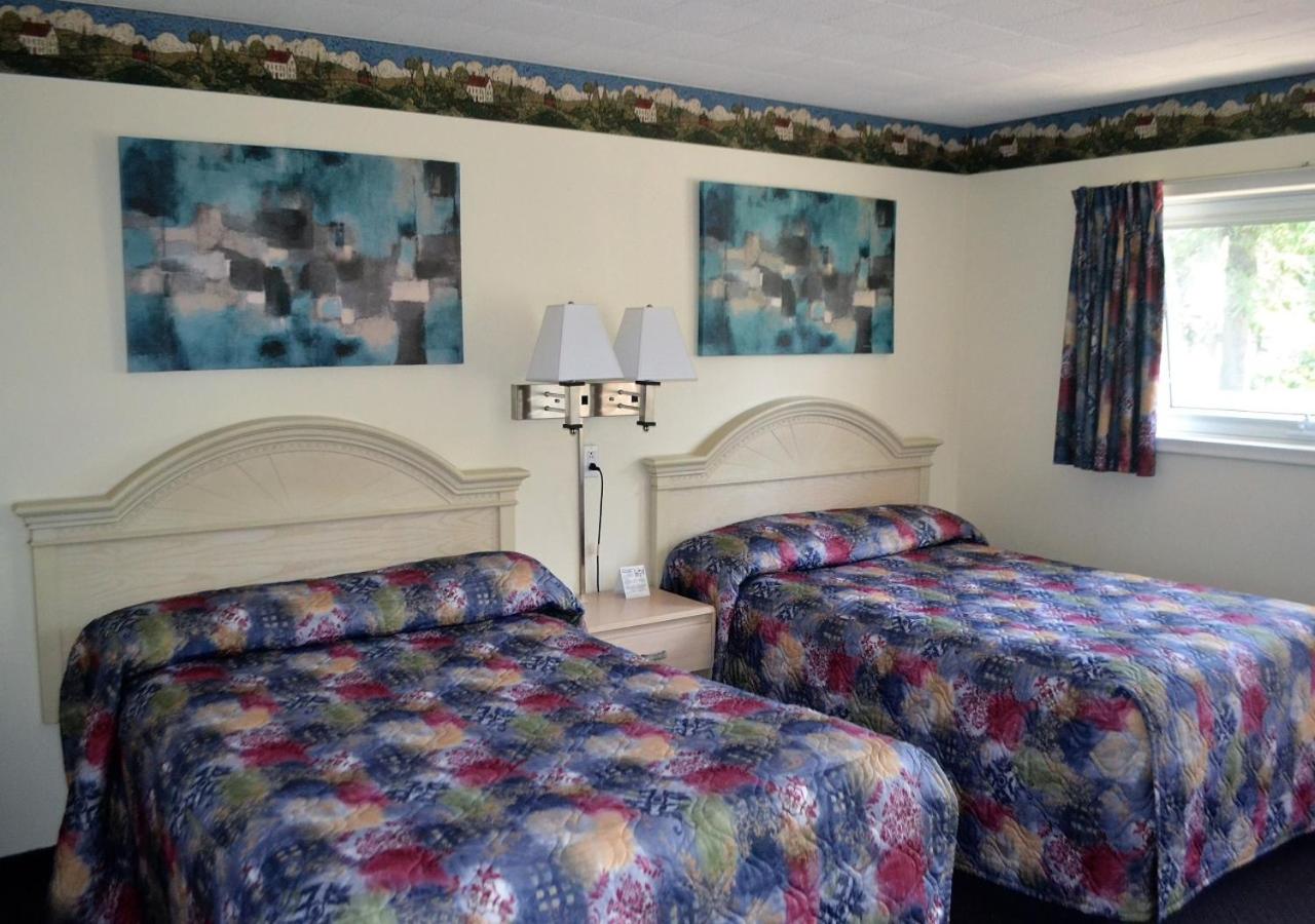 Stratford Suburban Motel