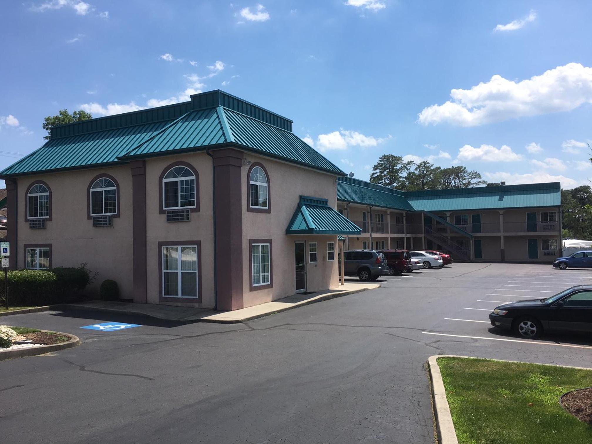 Ocean City Vacations - Deluxe Inn - Property Image 1