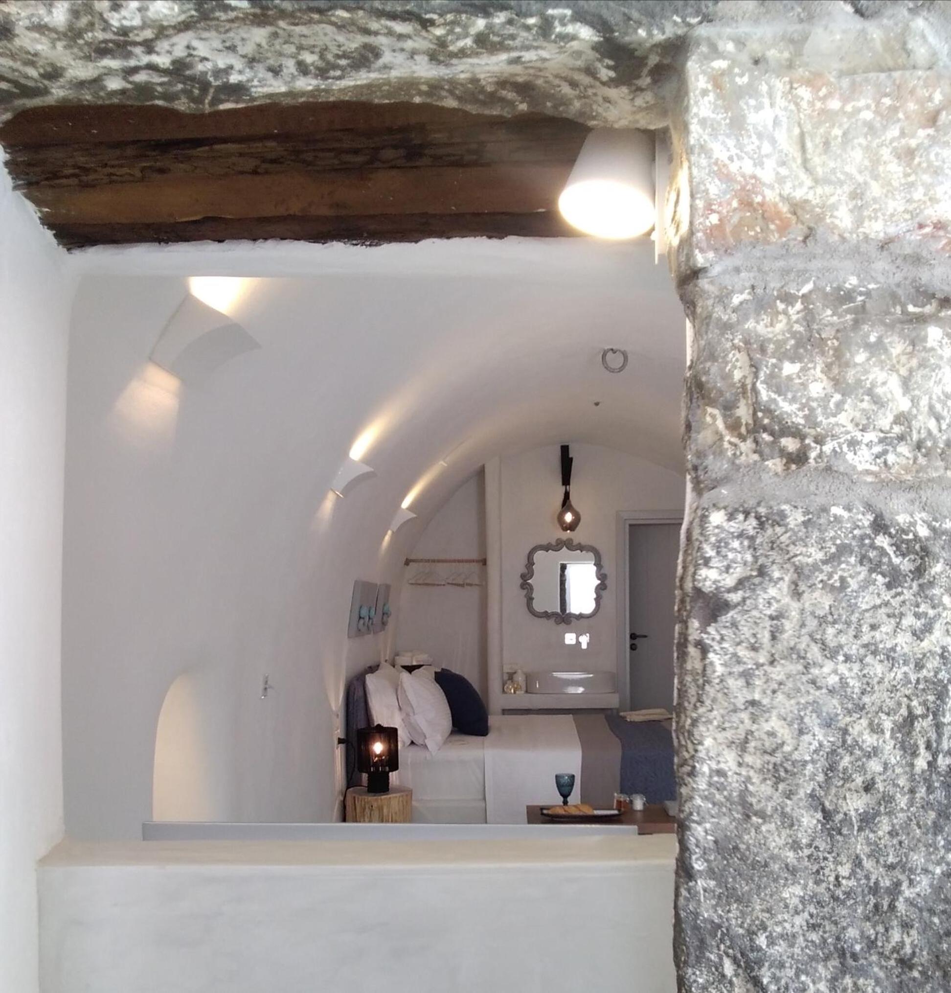 Esperia Luxury Suites