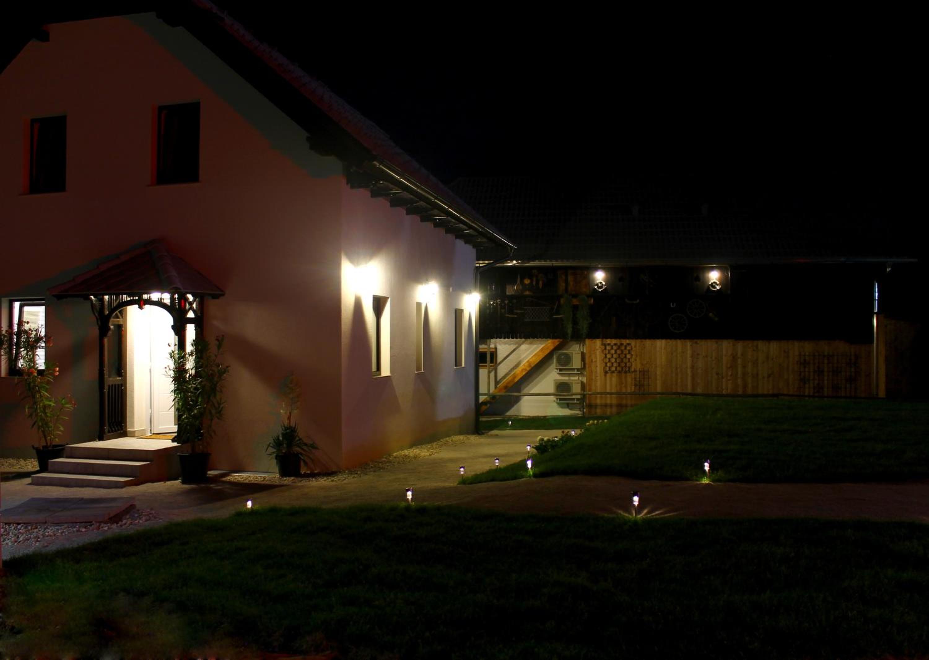 Photo 38
