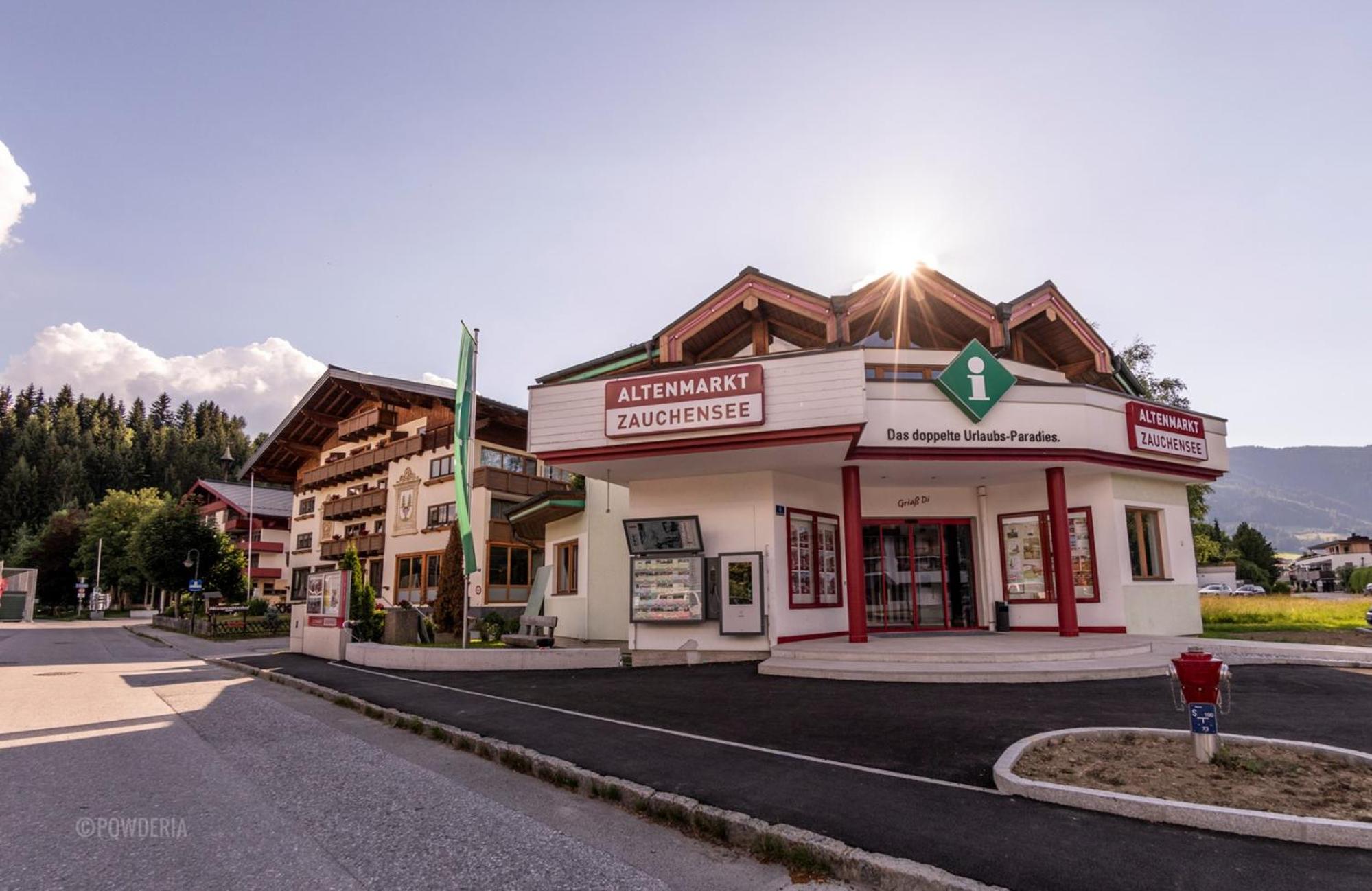 Powderia Family & Freelance Apartment in the centre of Ski Amadé