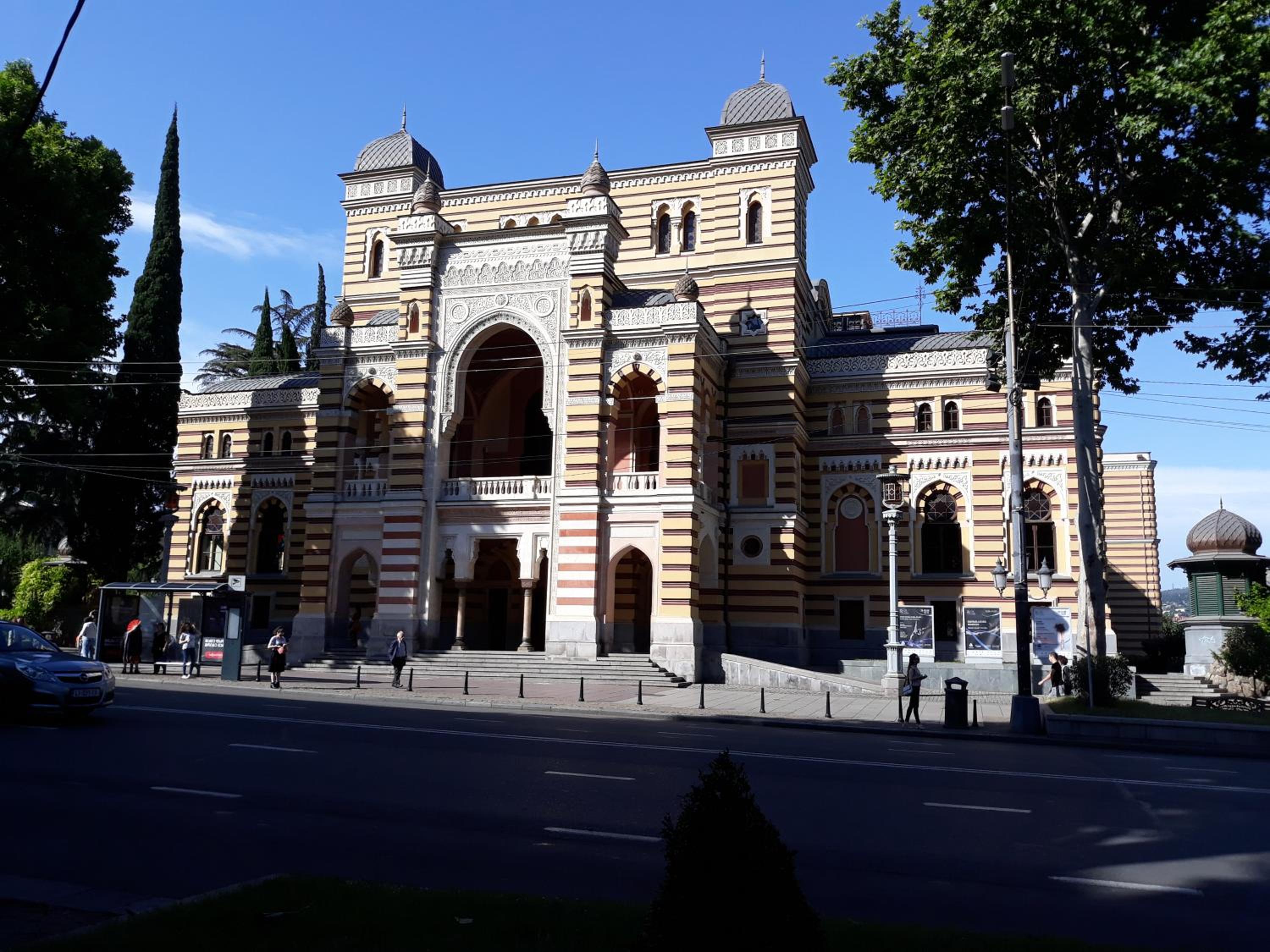 Whole Elite Apartment for Rent 1-5 person on Ave Rustaveli