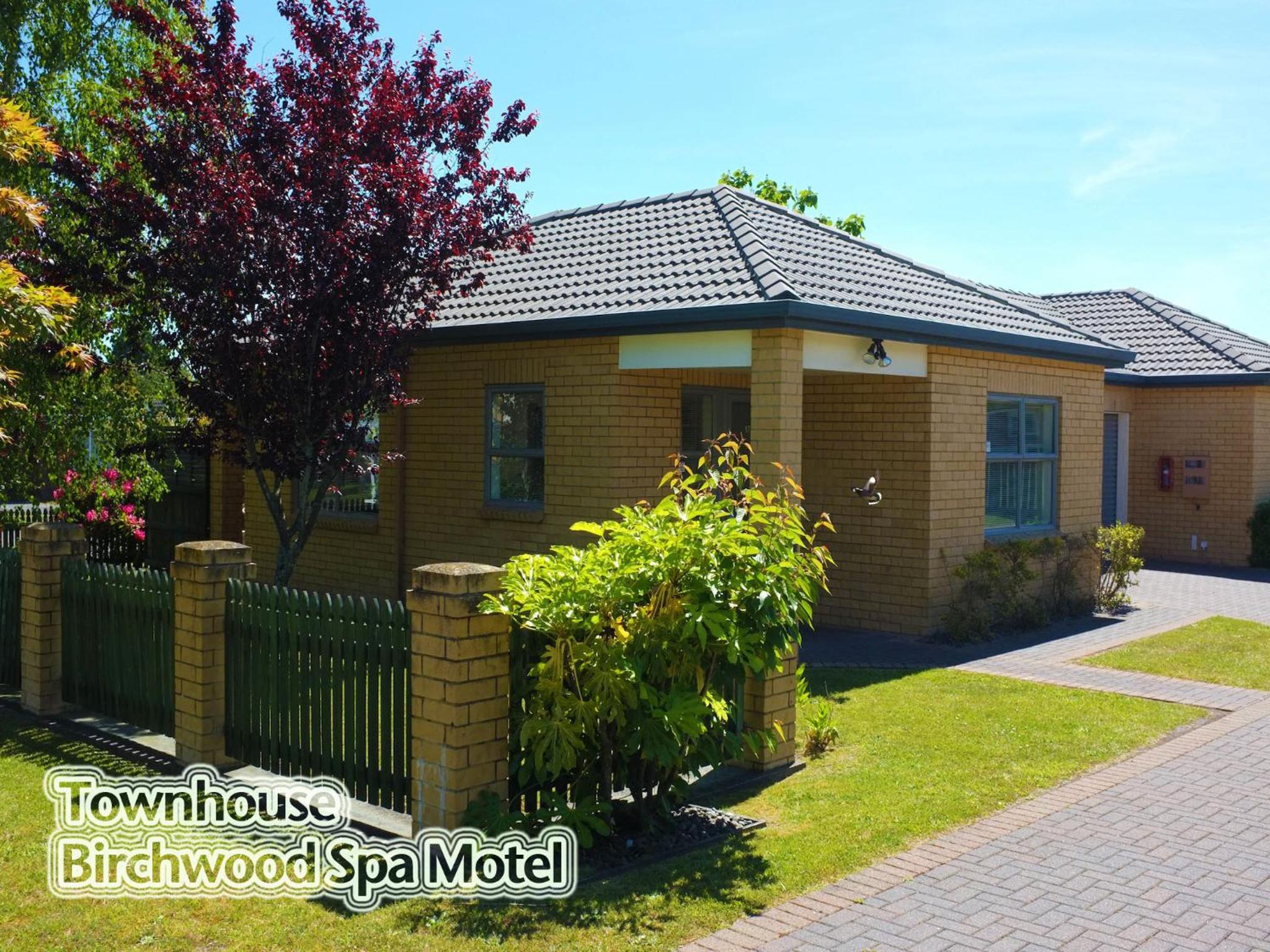 Birchwood Spa Motel