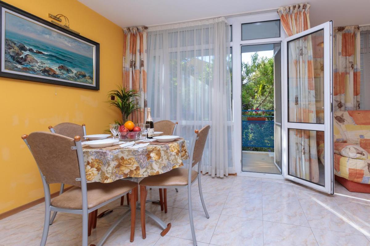 Apartment Sea Shell 2 view 2