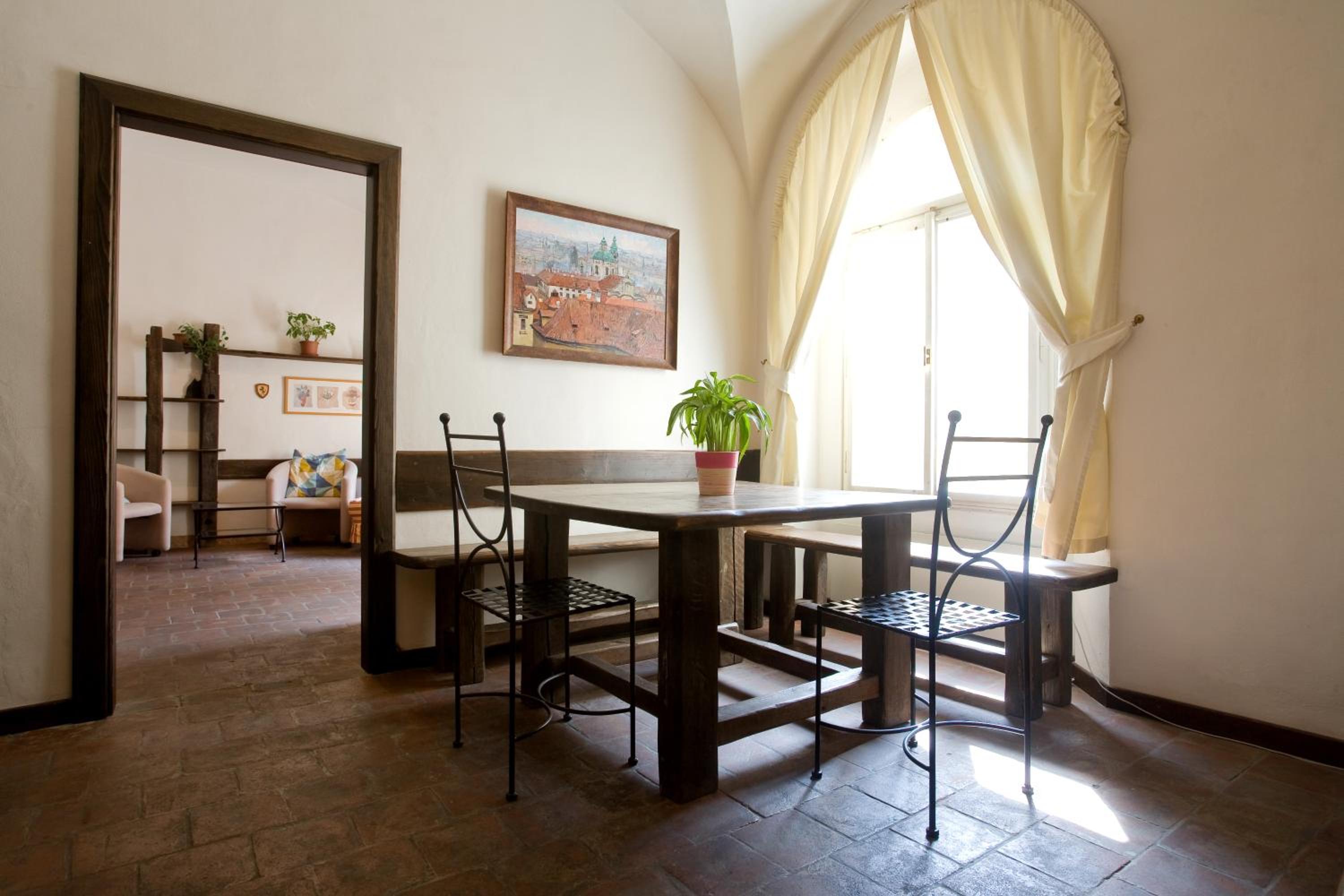 Residence Thunovska