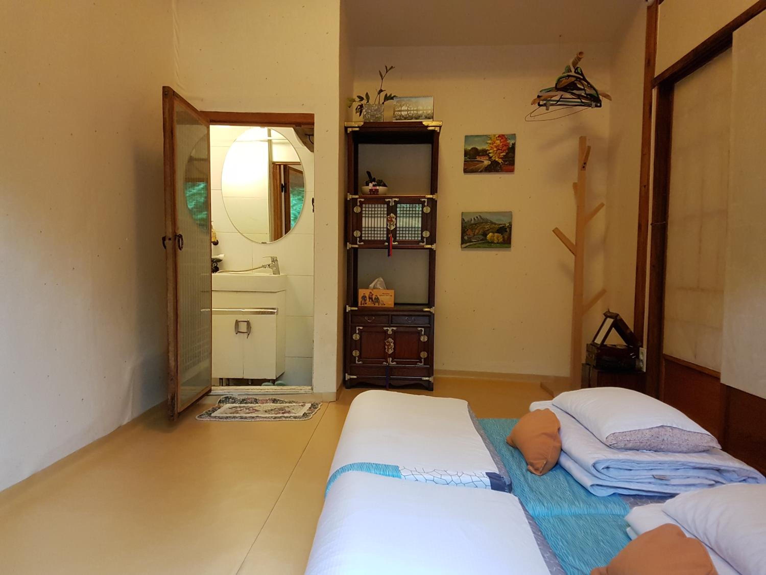 Gongsimga Hanok Guesthouse