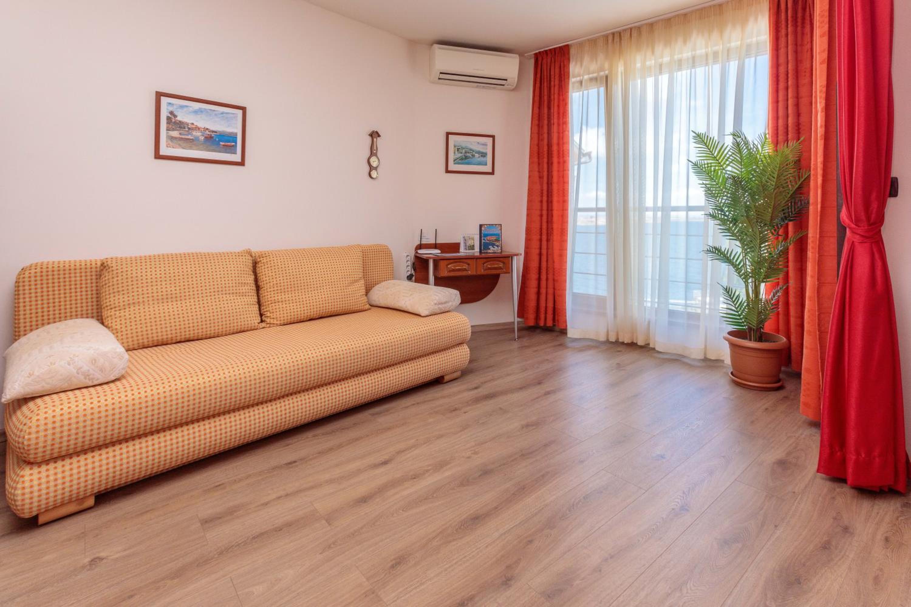 Apartment Sea Shell 1 view 5