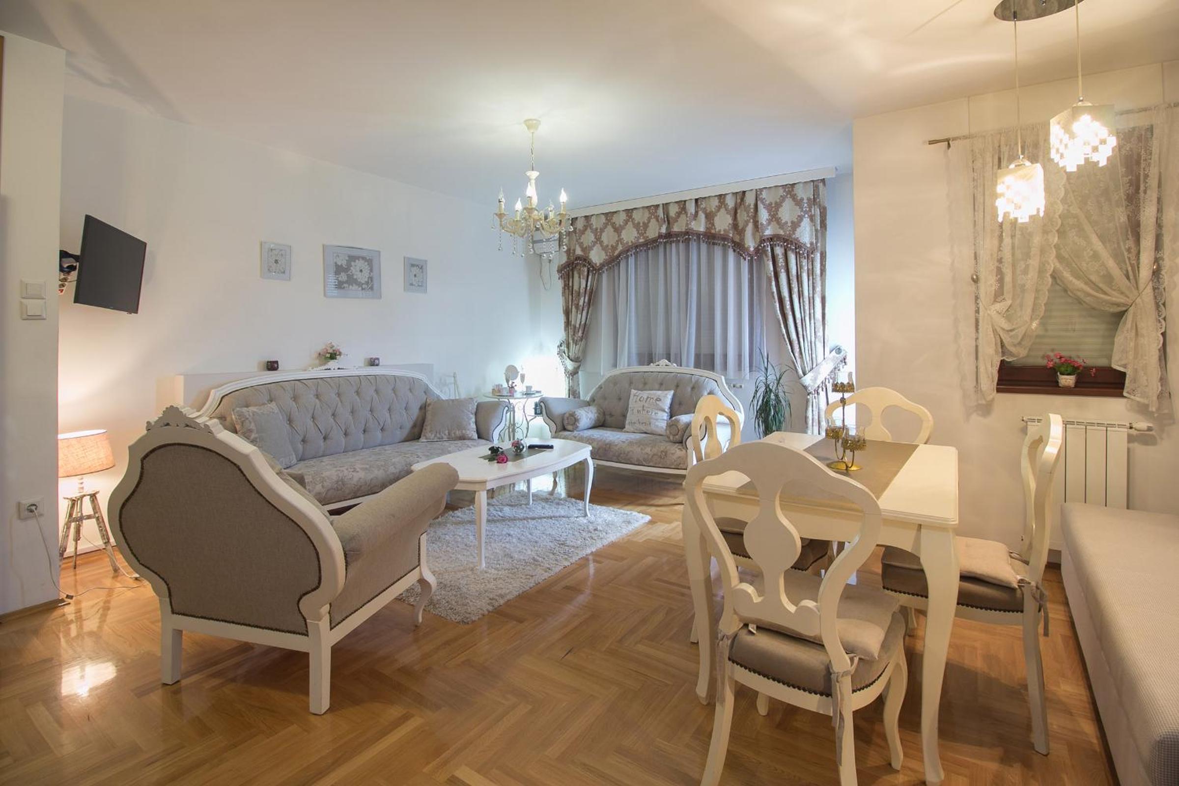 Apartment Barby - Deluxe view 3