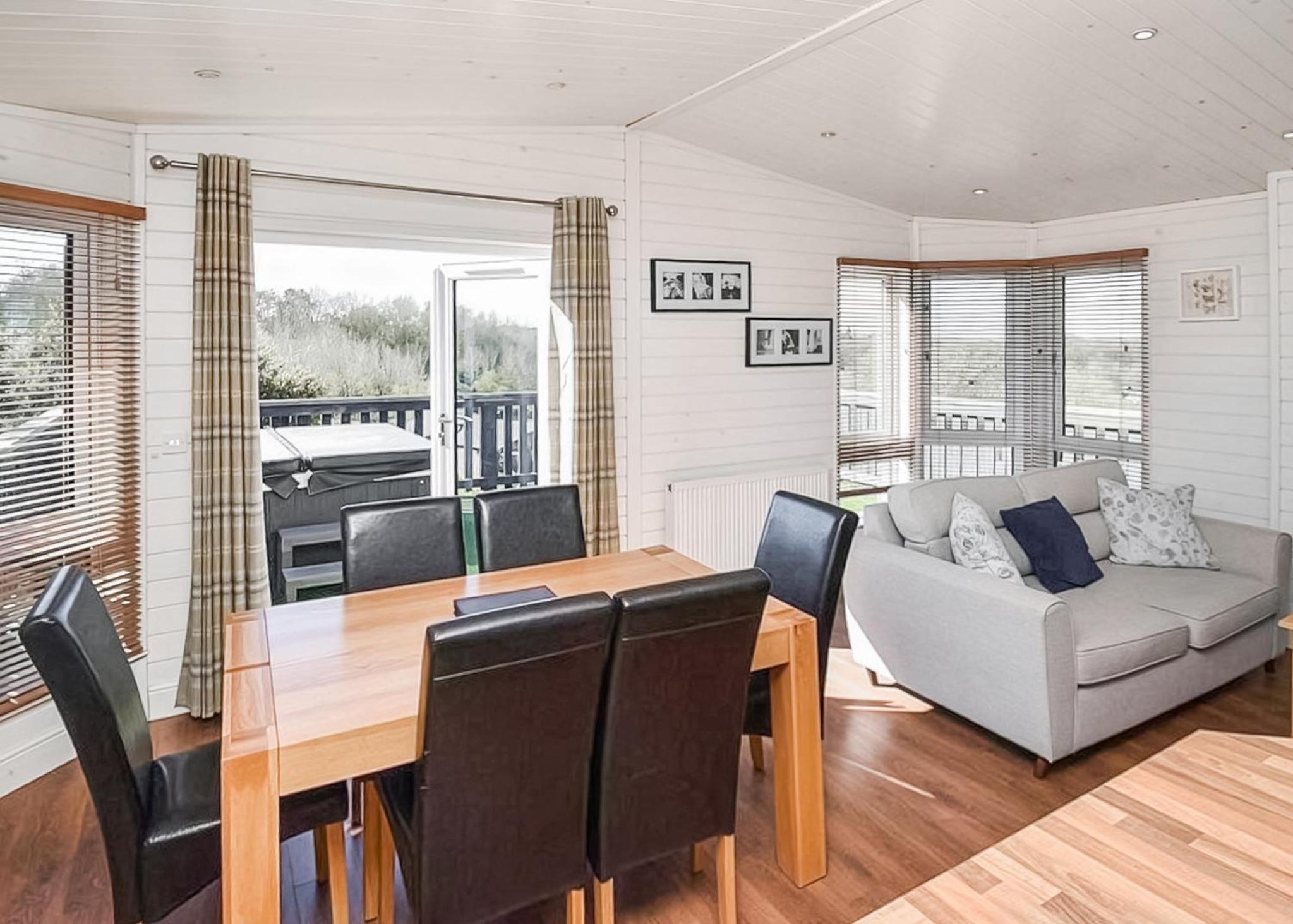 Warren Lodges