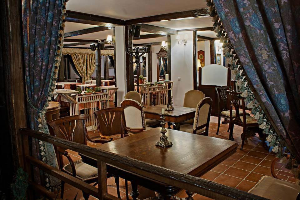Pensiune-Restaurant Tara Luanei