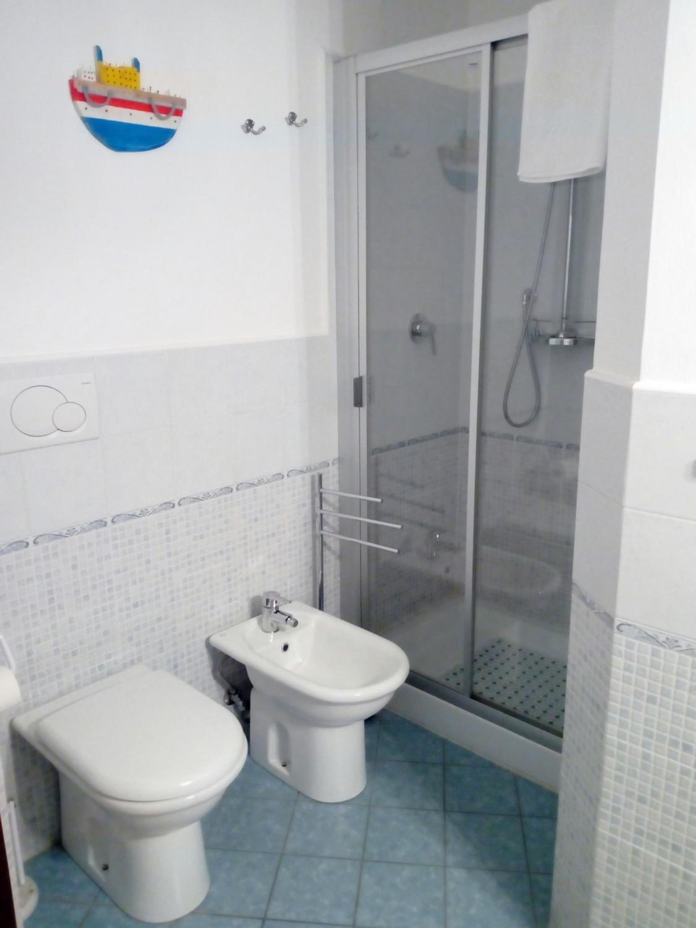 Amaryllis Case Vacanza en Il Romito — bathroom