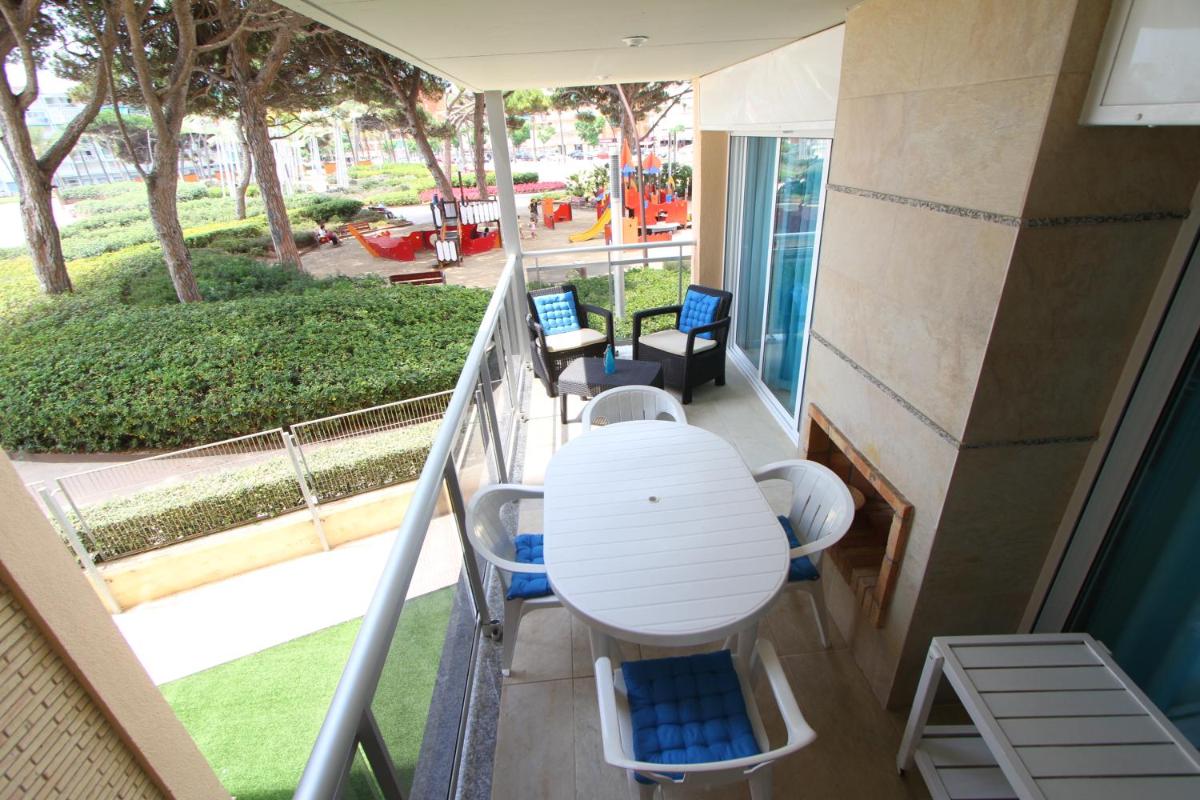 PINEDA BEACH HomeStay by Turismar photo 2