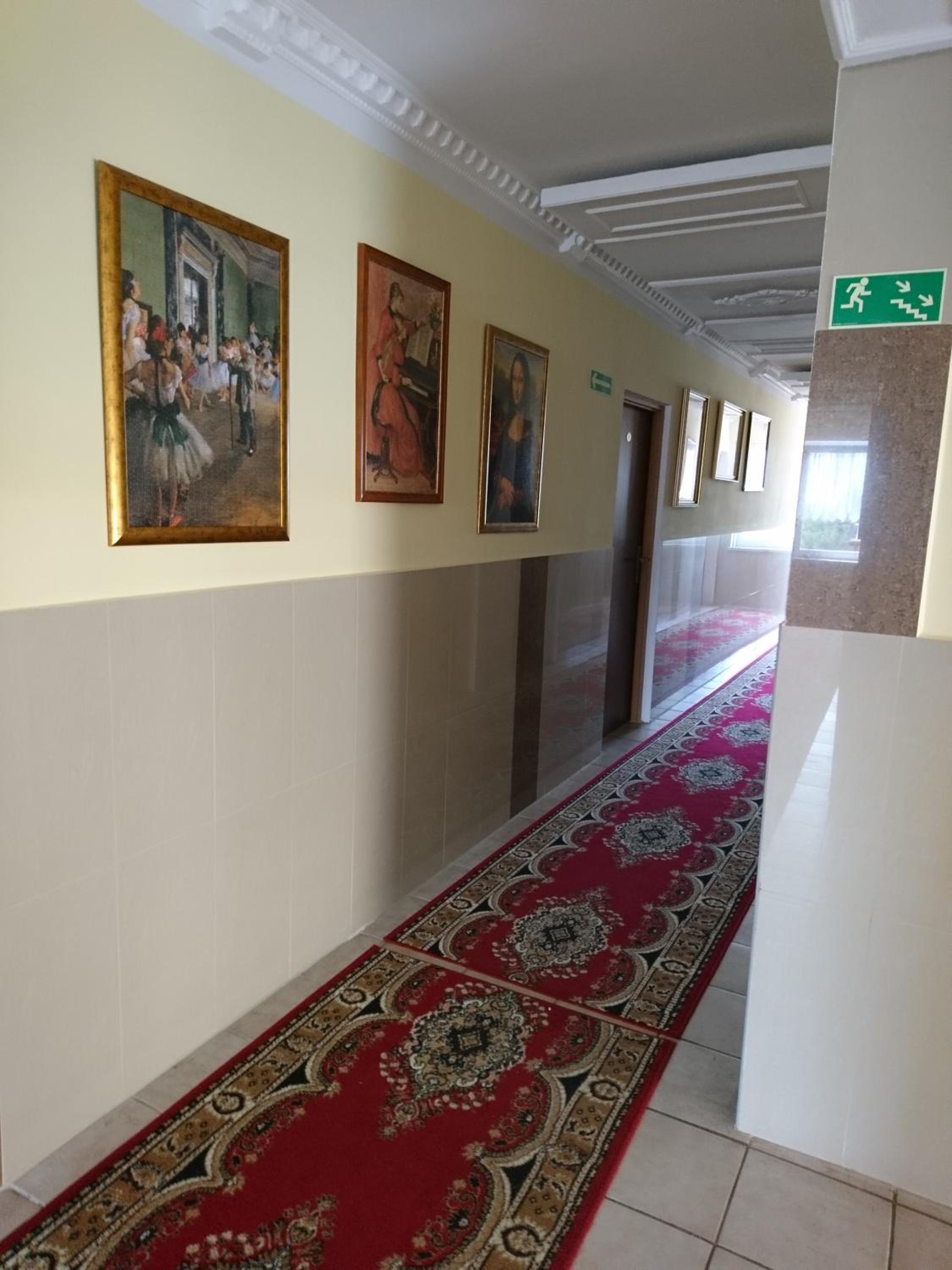 Photo 33