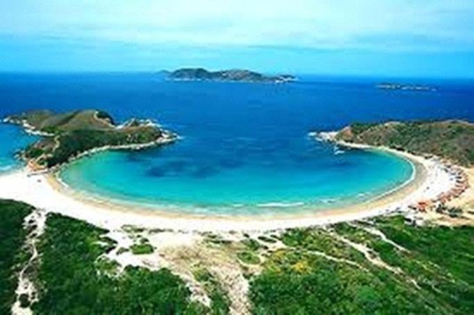 APARTAMENTO A 300 METROS DA PRAIA DO FORTE