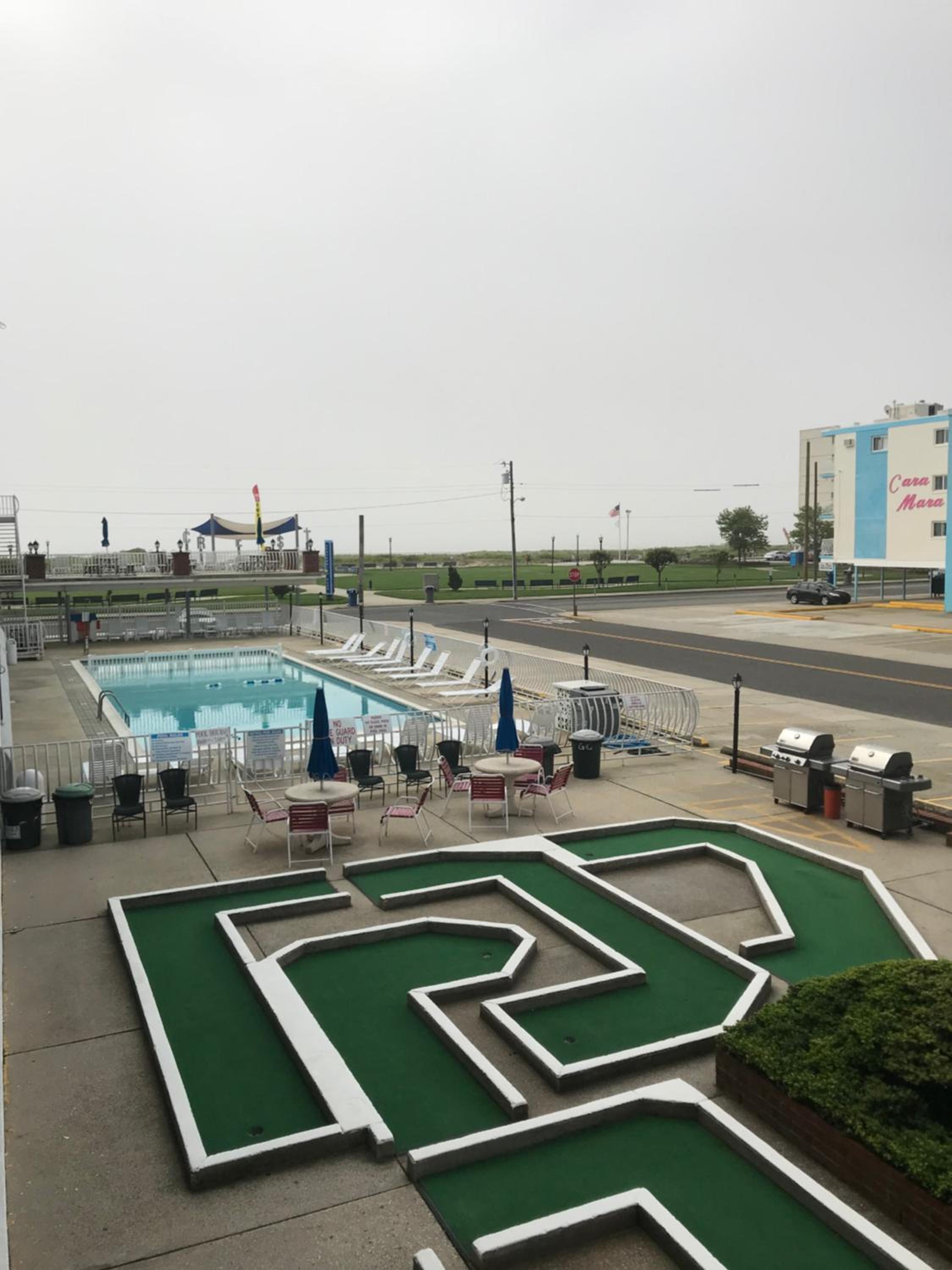 Gold Crest Motel