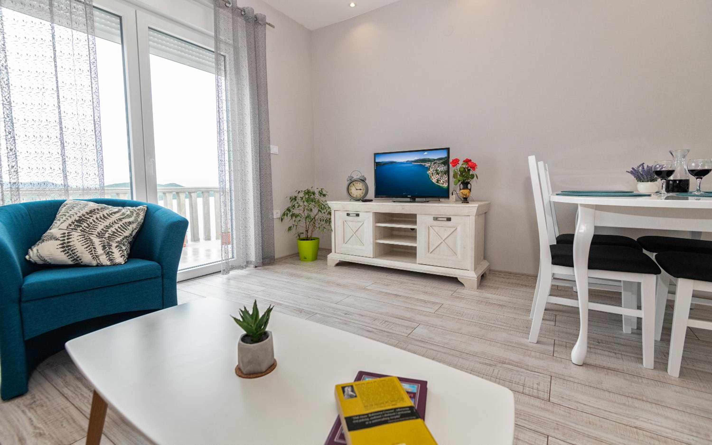 Apartments Leona