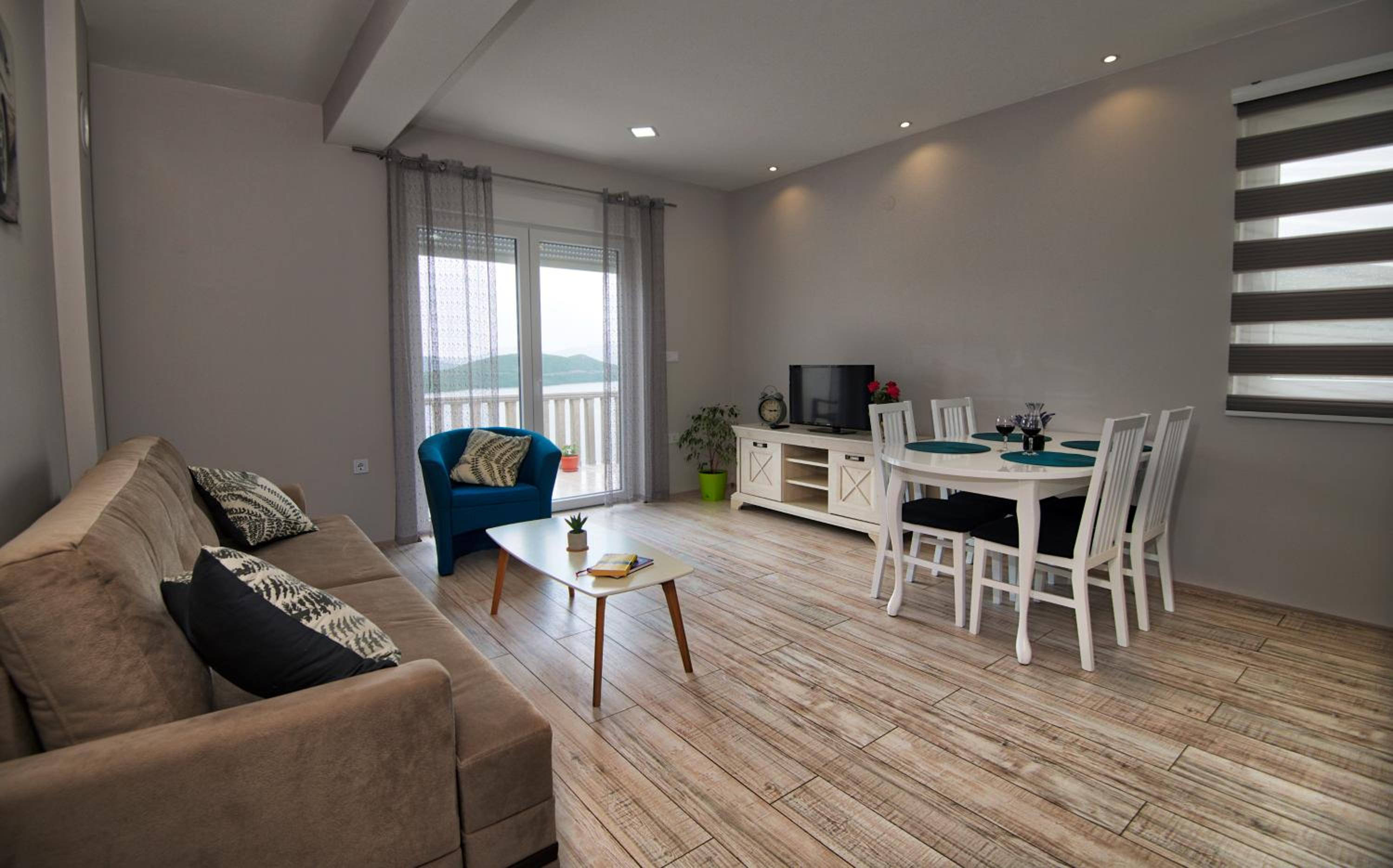 Apartments Leona