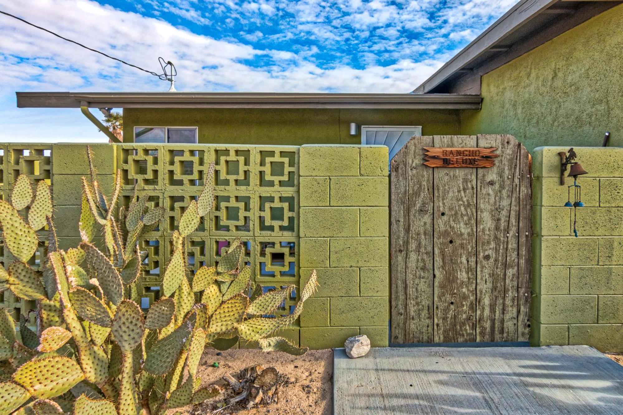 Rancho Deluxe view 4