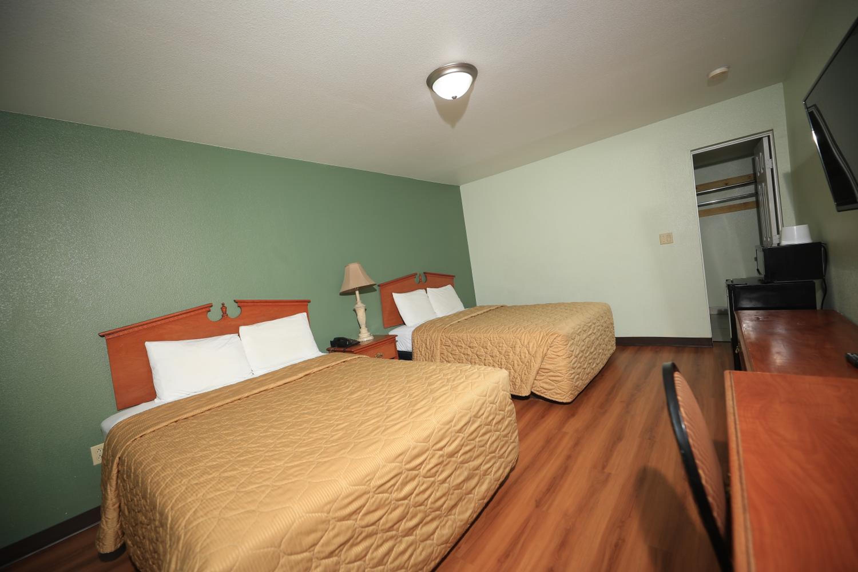 Texas Inn Waxahachie - Property Image 10